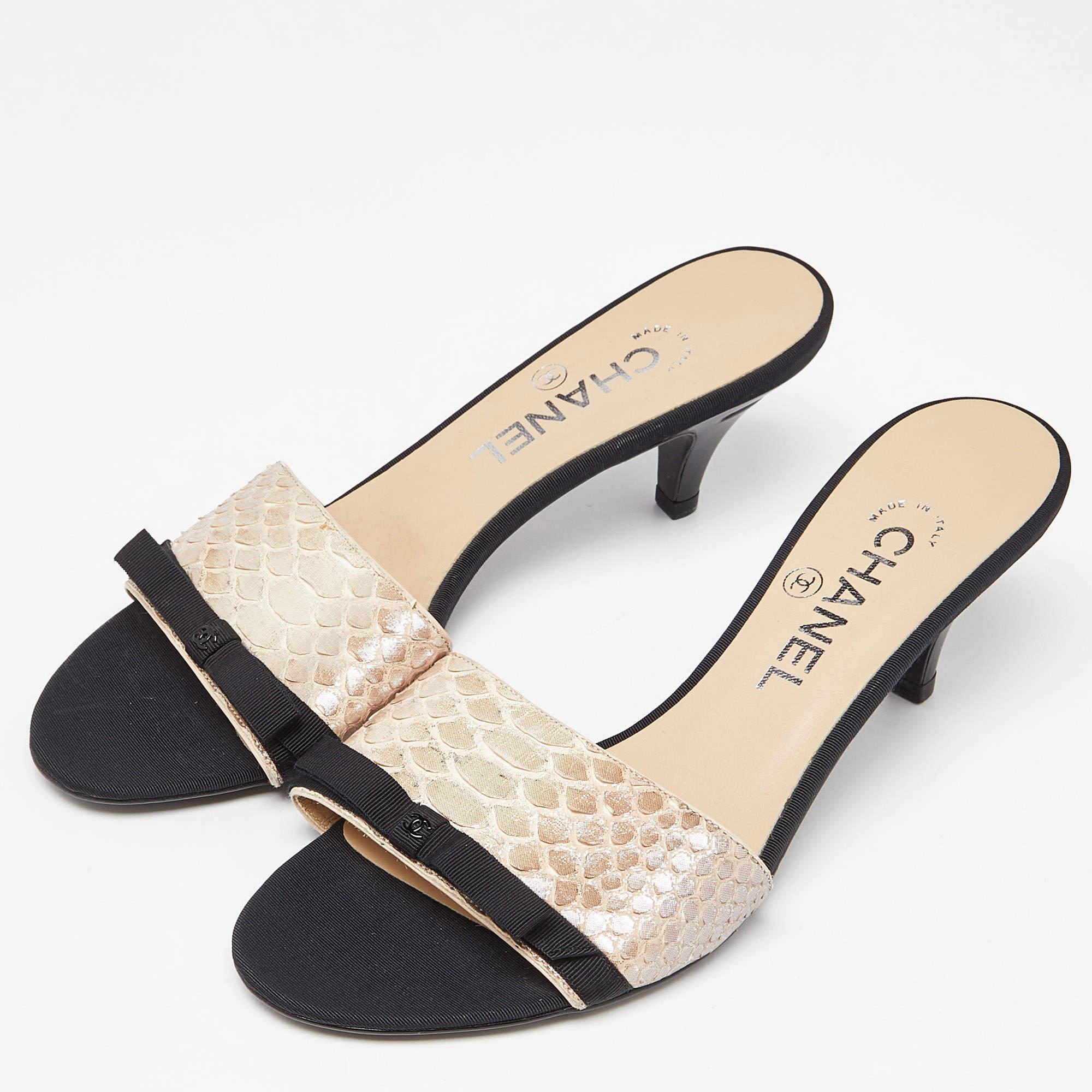 Chanel Metallic/Black Python and Fabric Bow CC Slide Sandals Size 38.5 3