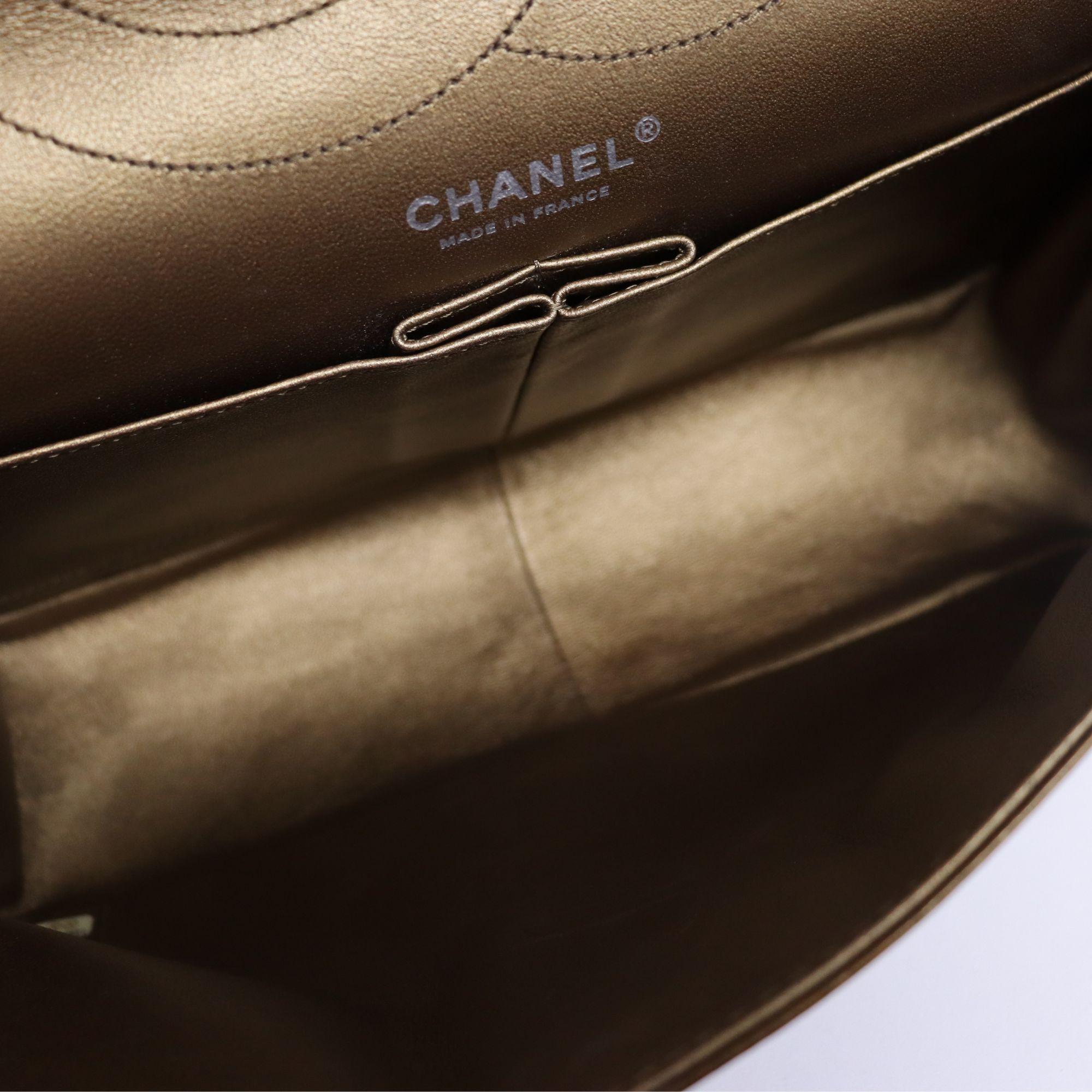 Chanel Metallic Bronze 2.55 Reissue 227 Flap Bag For Sale 4