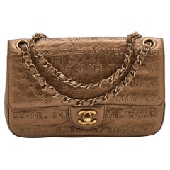 Chanel Metallic Bronze Ledertasche mit Logo-prägung und Klappe