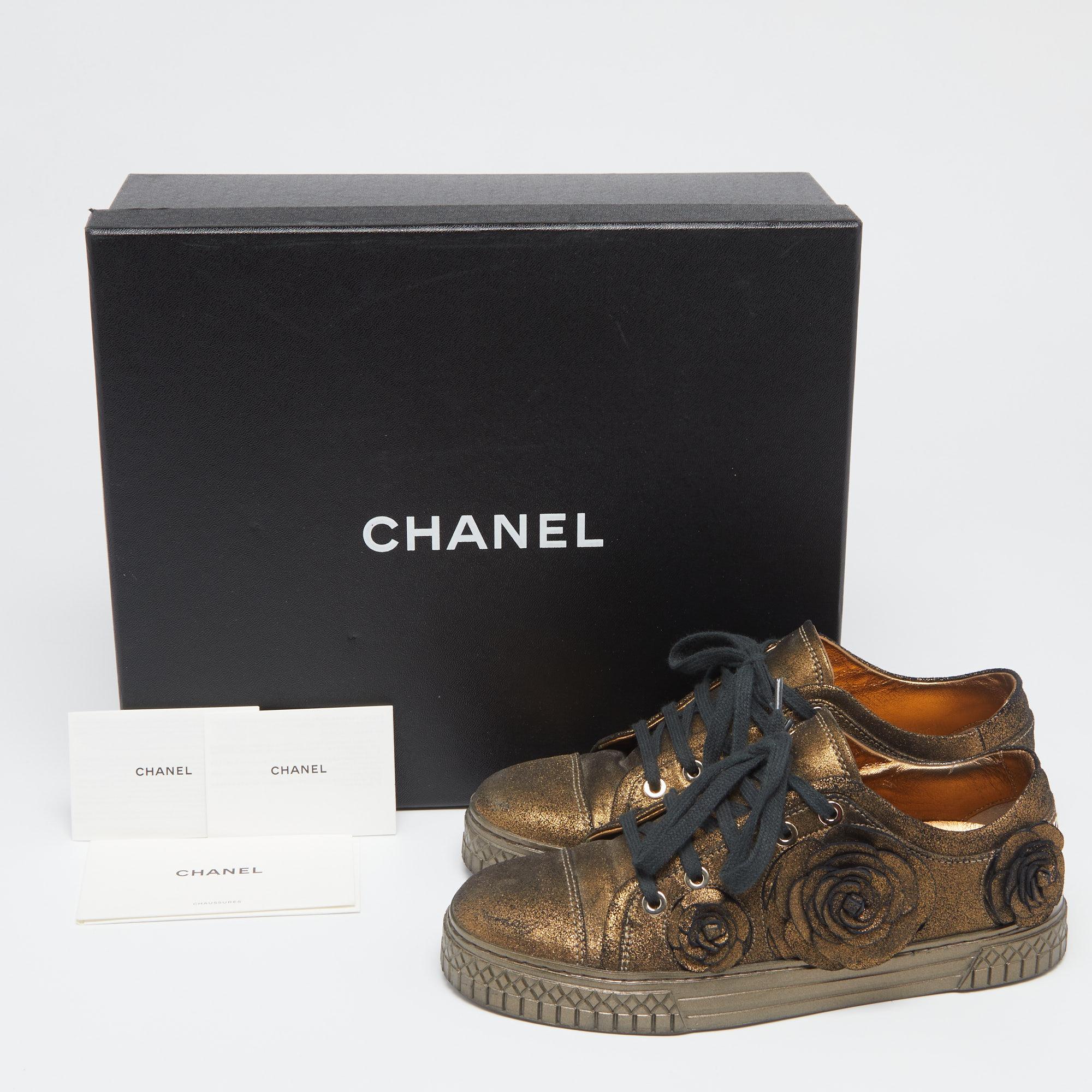 Chanel Metallic Bronze Nubuck Leather Camellia Lace Up Sneakers Size 35 In Good Condition In Dubai, Al Qouz 2