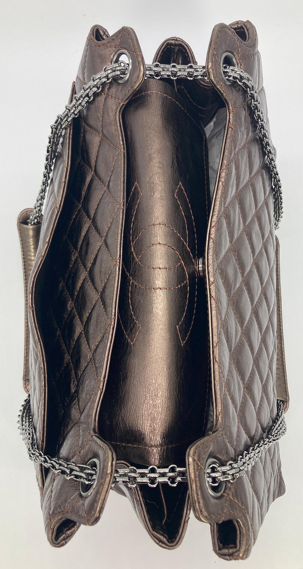 Chanel Metallic Bronze Quilted Leather Classic Flap Shopping Tote For Sale 4