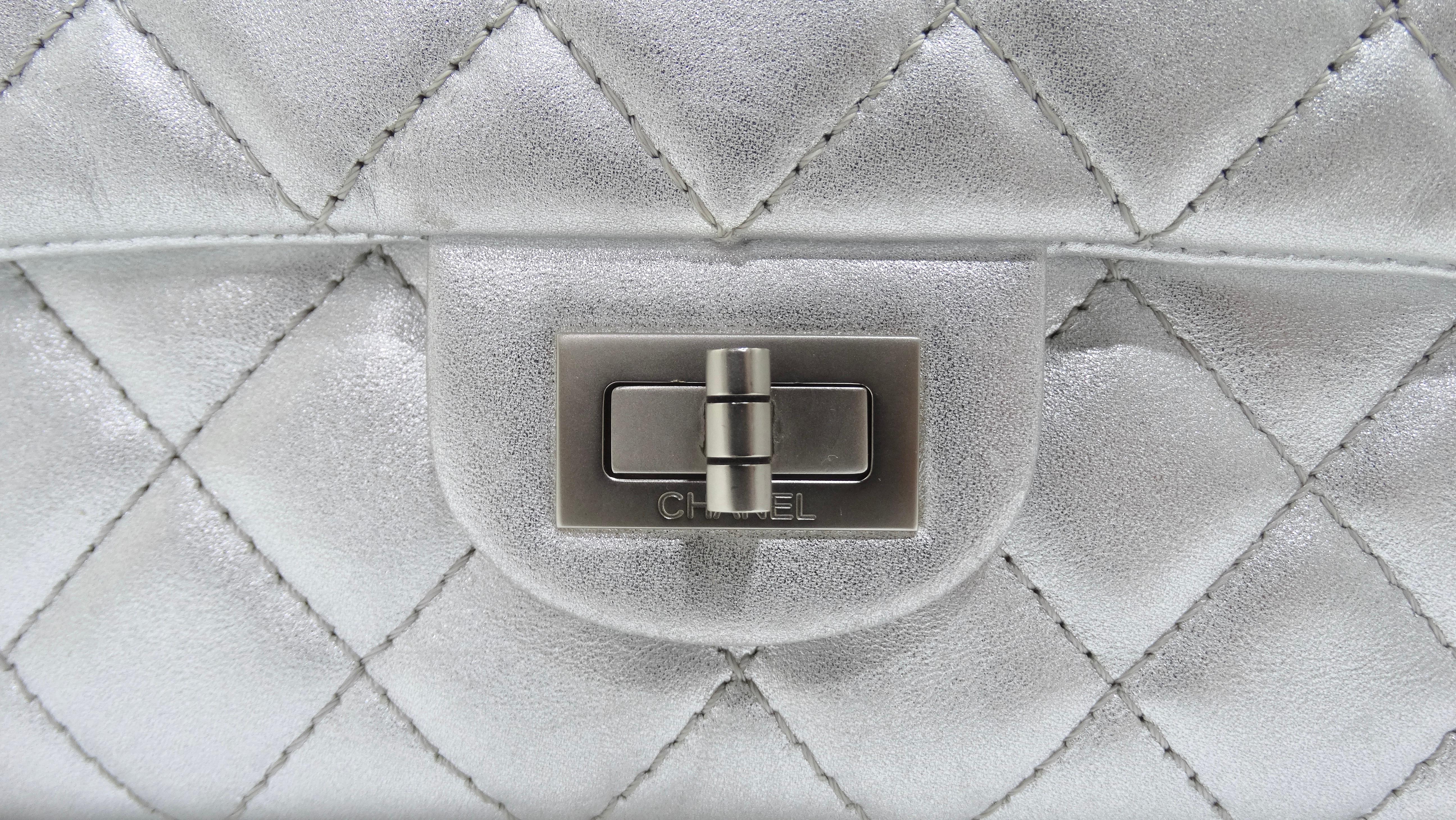 Gray Chanel Metallic Calfskin Quilted 2.55 Reissue Jumbo Double Flap For Sale