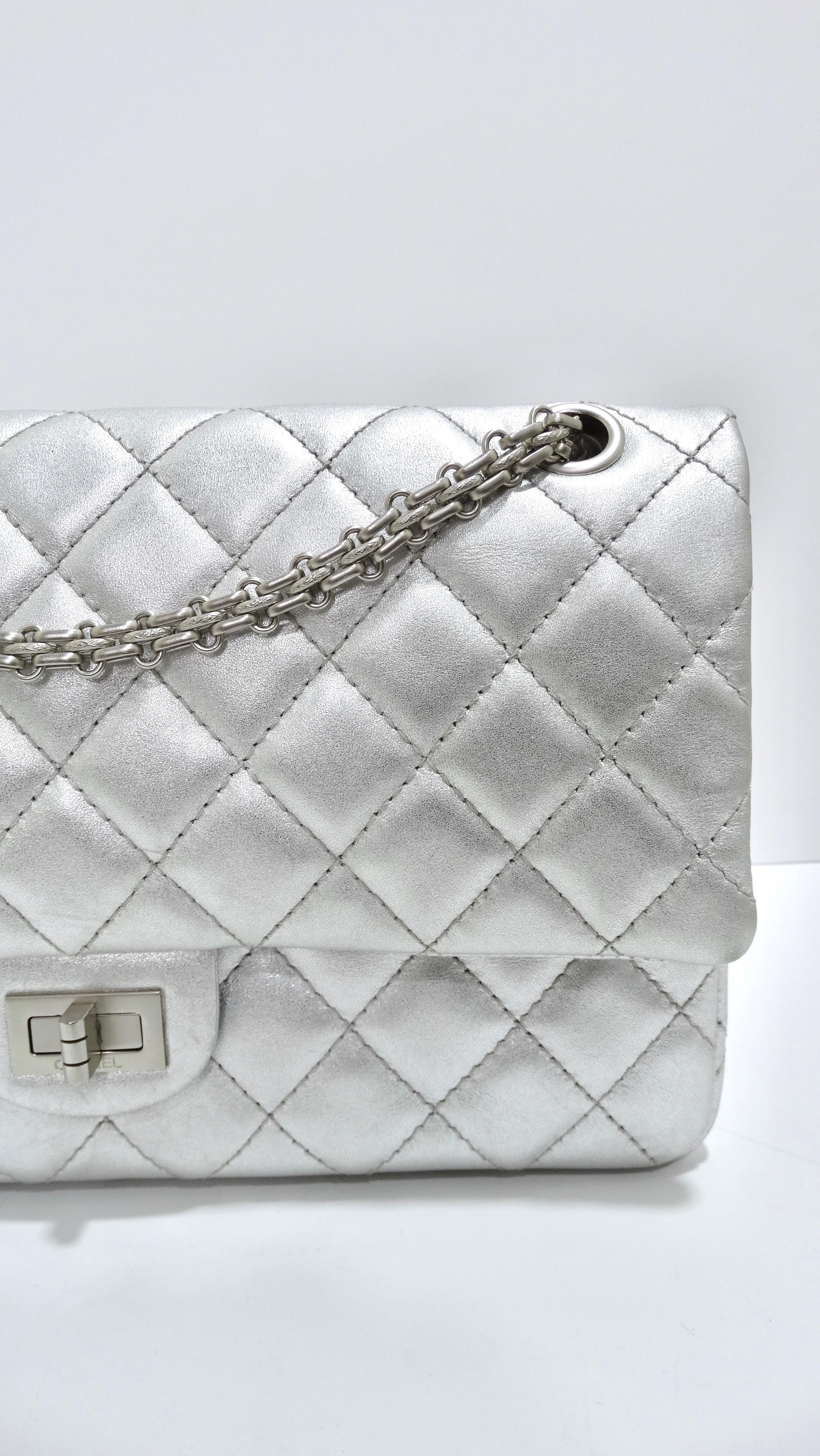 Chanel Metallic Calfskin Quilted 2.55 Reissue Jumbo Double Flap In Excellent Condition For Sale In Scottsdale, AZ