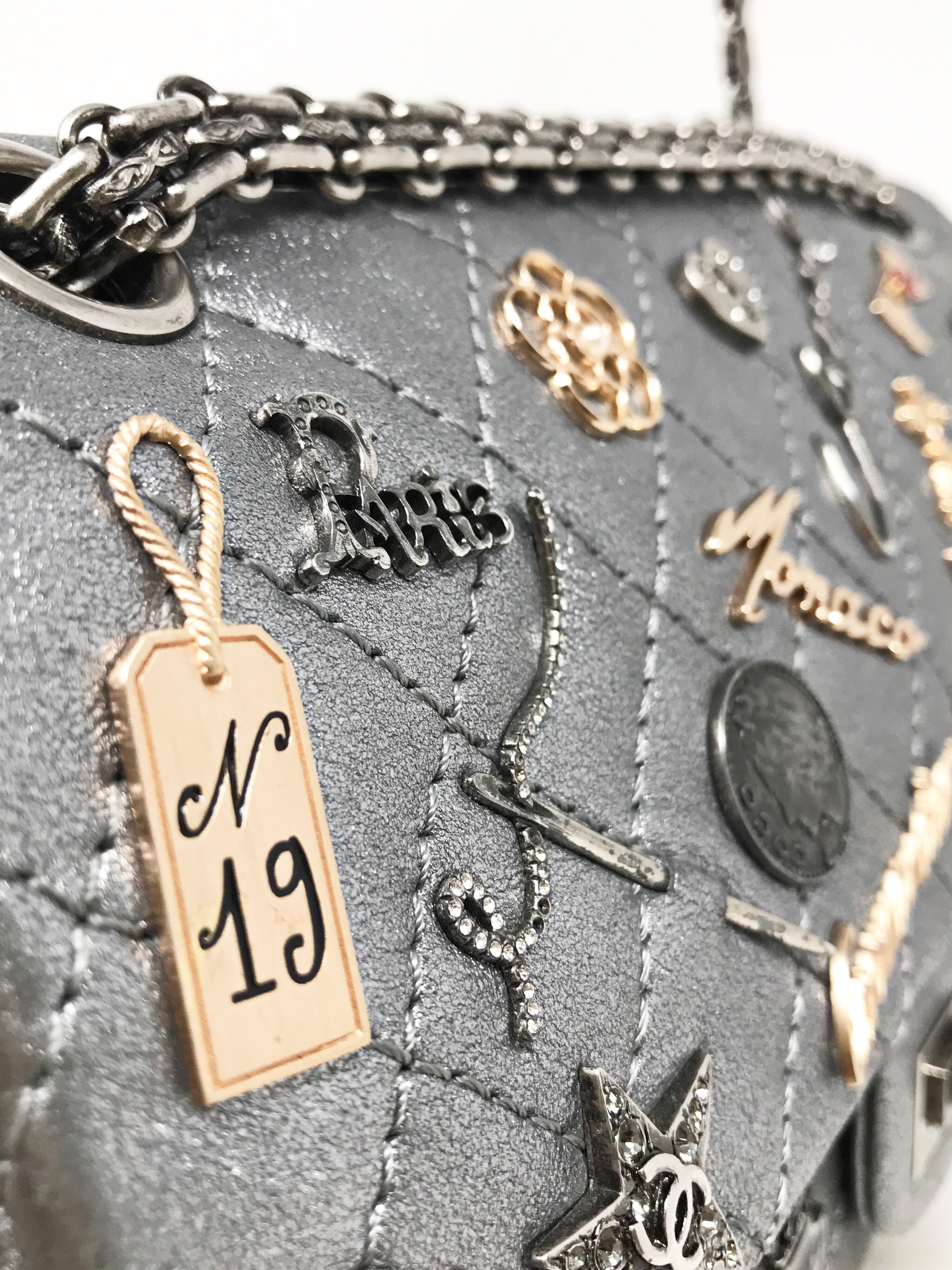 Chanel - Sac Lucky Charms 2.55 en cuir de veau métallique matelassé, réédition 2006 Unisexe en vente