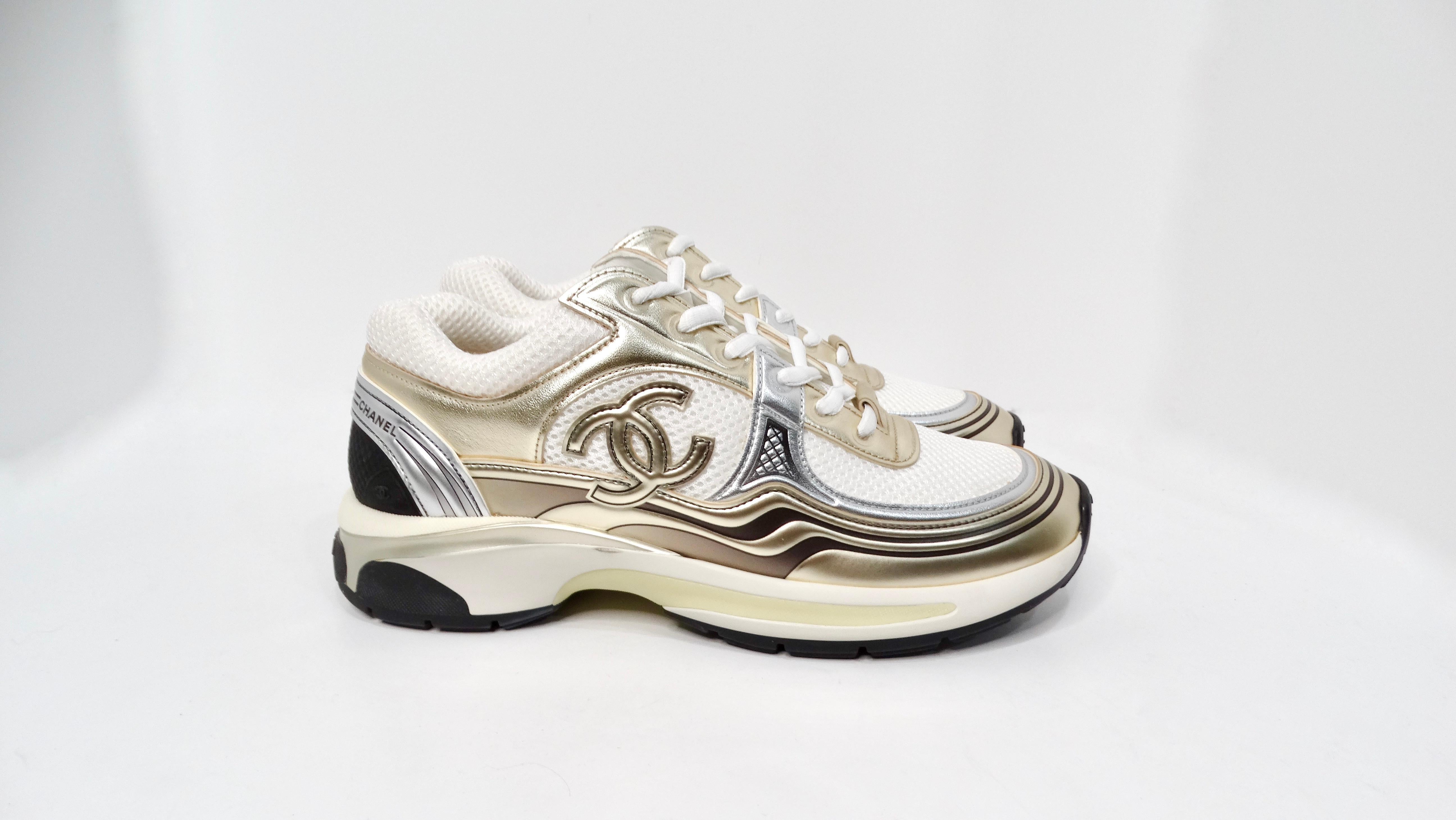 Chanel Metallic Calfskin Stretch Interlocking CC Low-Top Sneakers 1