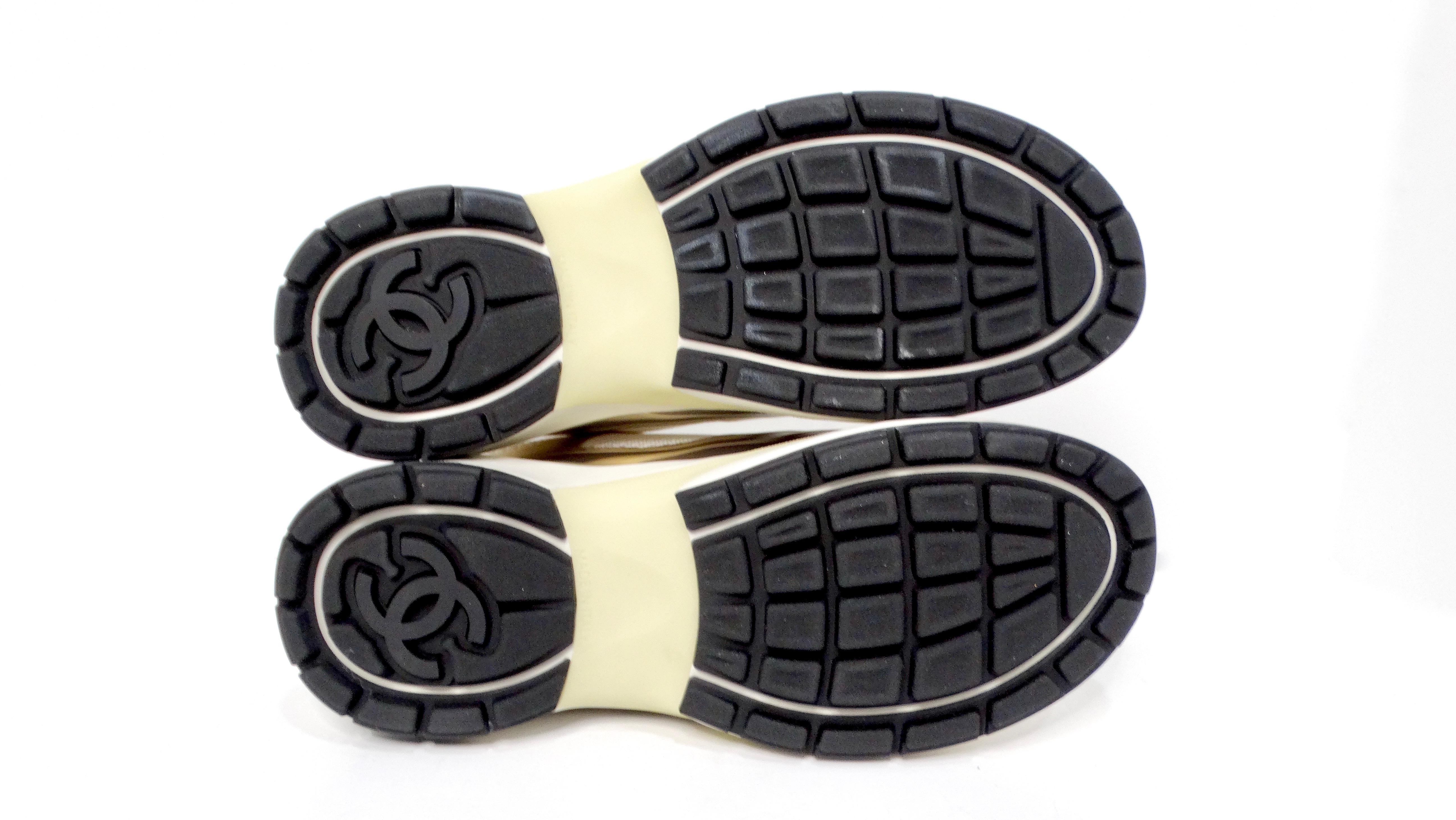 Chanel Metallic Calfskin Stretch Interlocking CC Low-Top Sneakers 2