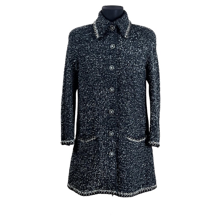 Tweed suit jacket Chanel Ecru size 38 FR in Tweed - 14843416