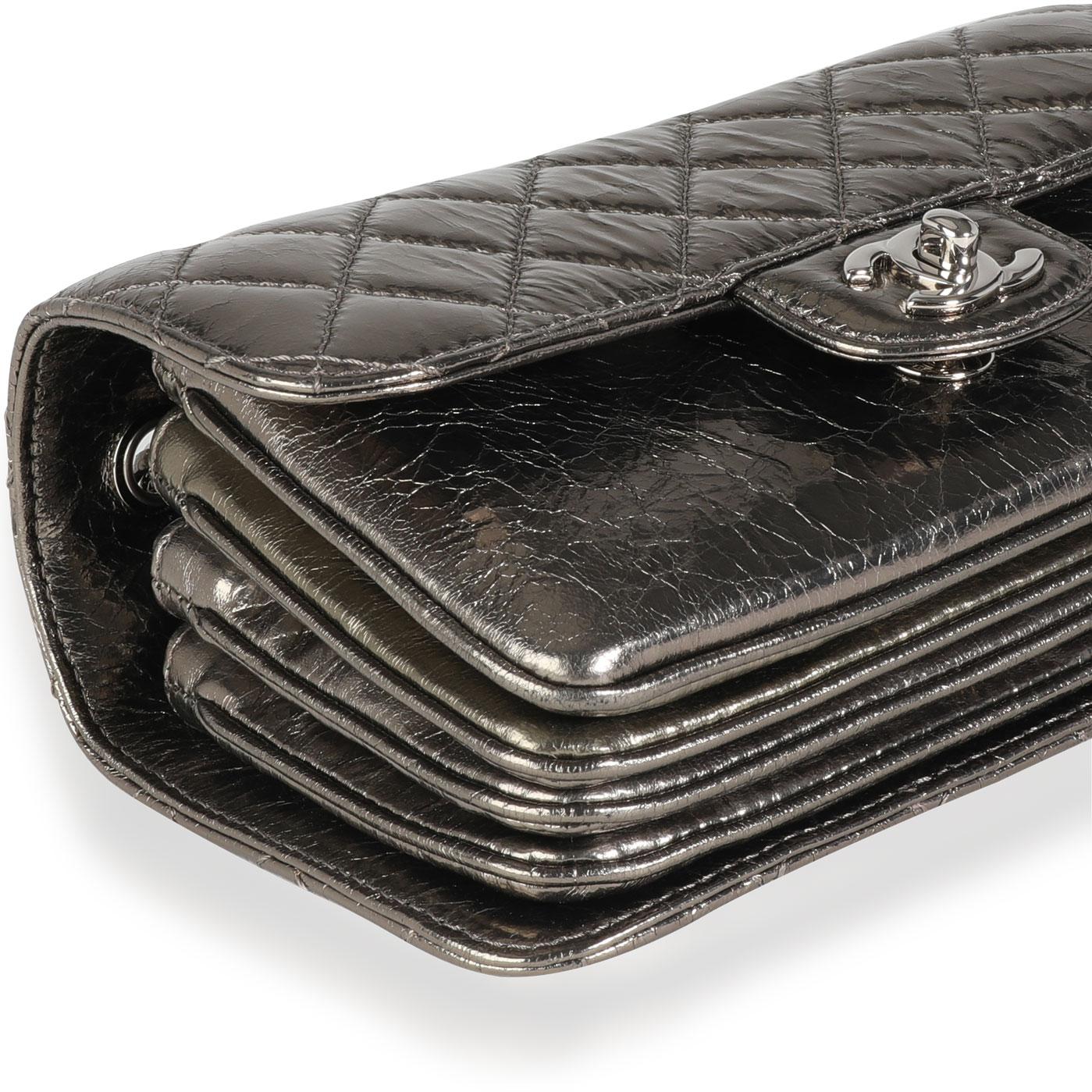 Chanel Metallic Cracked Leder Clams Tasche Akkordeon Klappentasche für Damen oder Herren