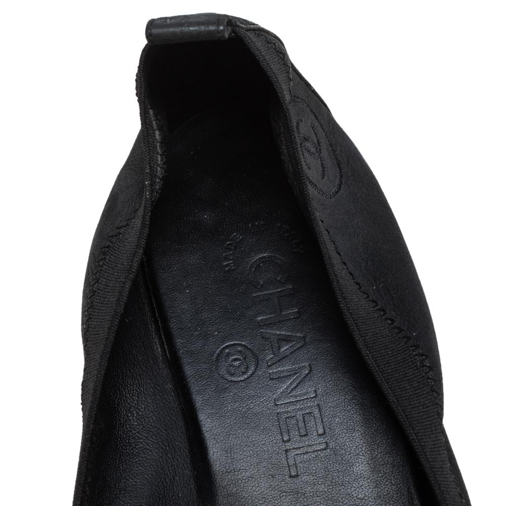Black Chanel Metallic Dark Green Suede Scrunch Pumps Size 41