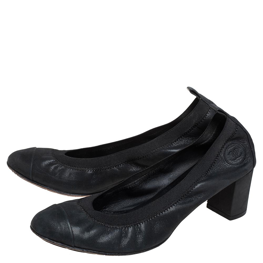 Chanel Metallic Dark Green Suede Scrunch Pumps Size 41 2