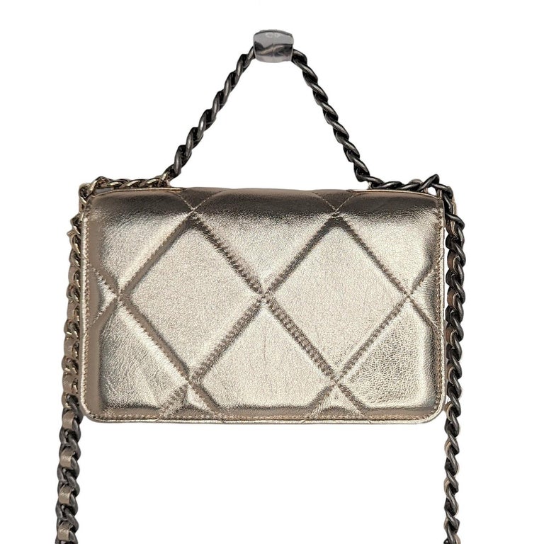 Chanel 19 wallet on chain - Shiny lambskin, gold-tone, silver-tone &  ruthenium-finish metal, burgundy — Fashion | CHANEL