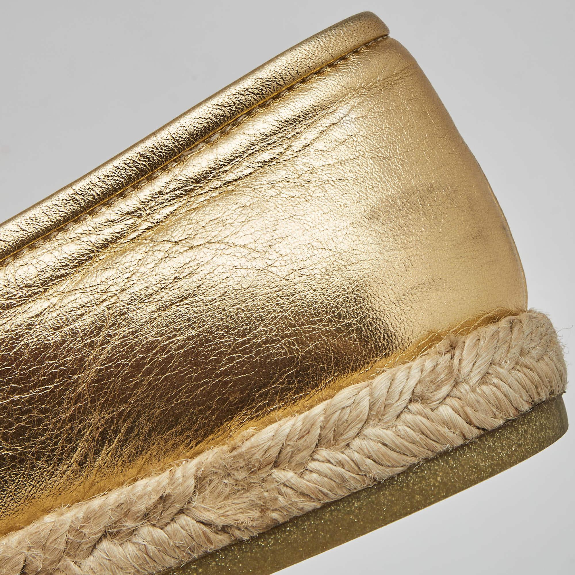 Chanel Metallic Gold Leather CC Slip On Espadrilles Flats Size 35.5 3