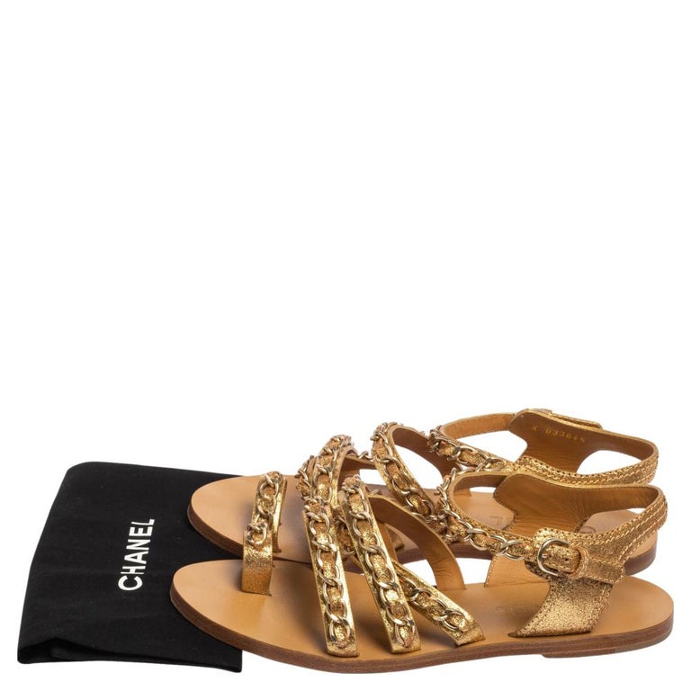 Chanel Metallic Gold Leather Chain Flat Sandals Size 40 For Sale at 1stDibs