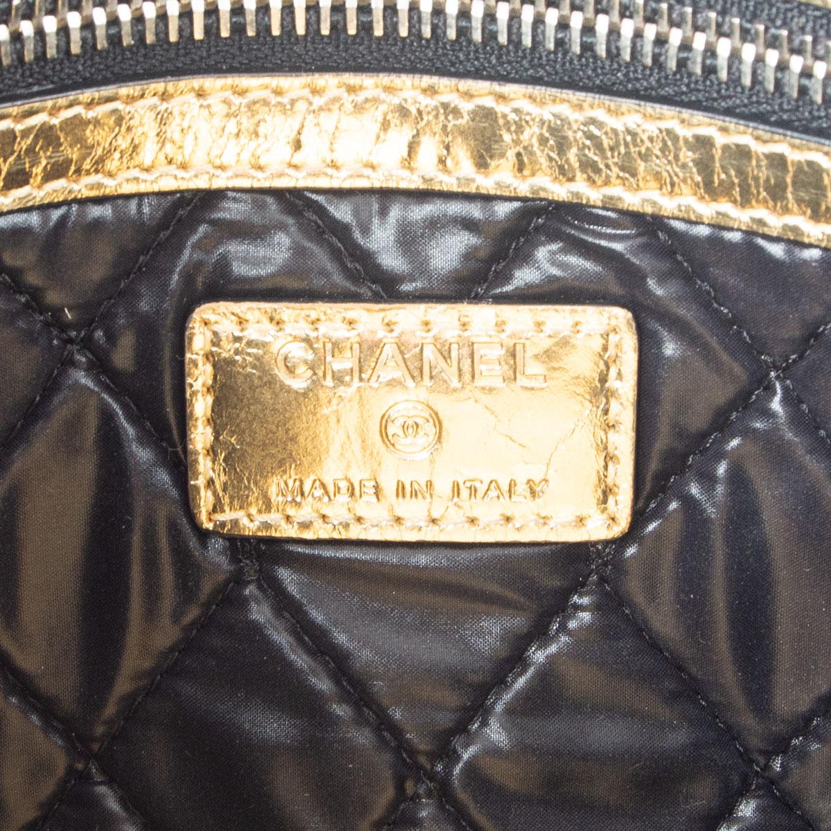 CHANEL metallic gold leather FEMININE POUCH M Clutch Bag JE NE SUIS PAS EN SOLDE 3