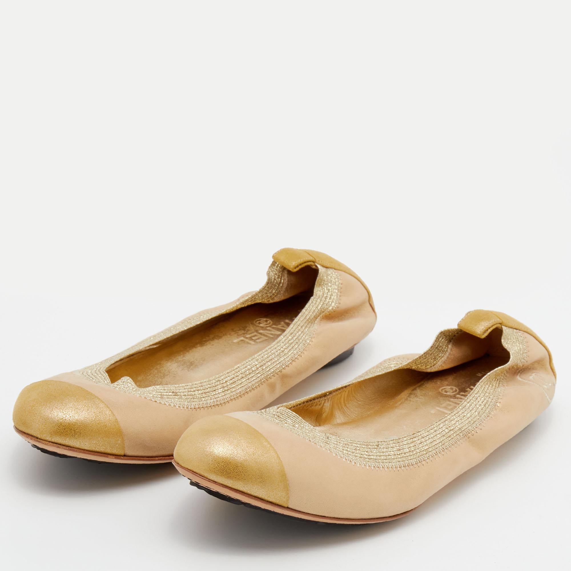 
The kind of shoes that you'll turn to time and again for varied occasions is ballet flats. They ride high on comfort and style and can be easily matched with all kinds of outfits. Hence, this pair from Chanel should be your next buy. They come in a