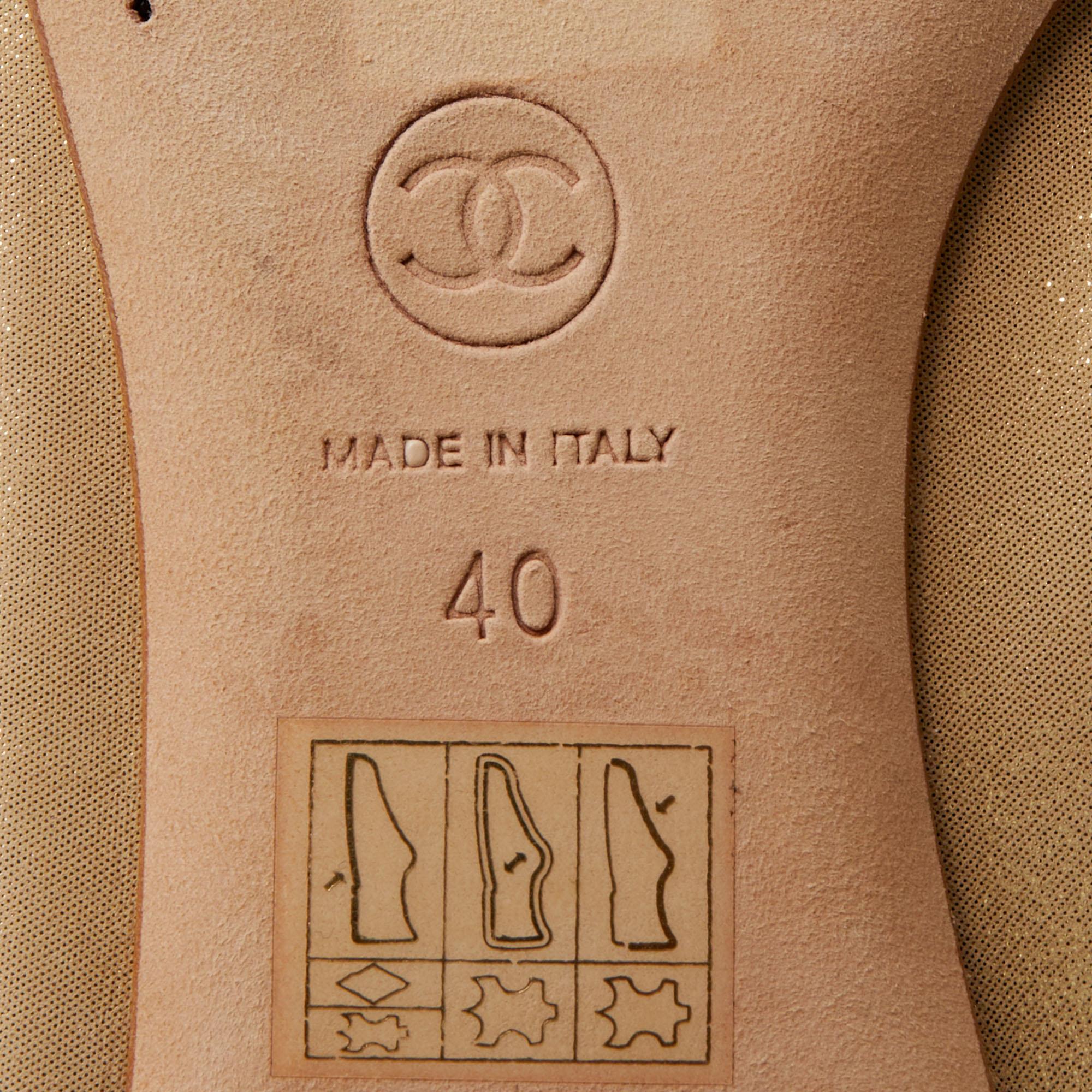 Women's Chanel Metallic Gold Nubuck Leather CC Cap Toe Scrunch Ballet Flats Size 40