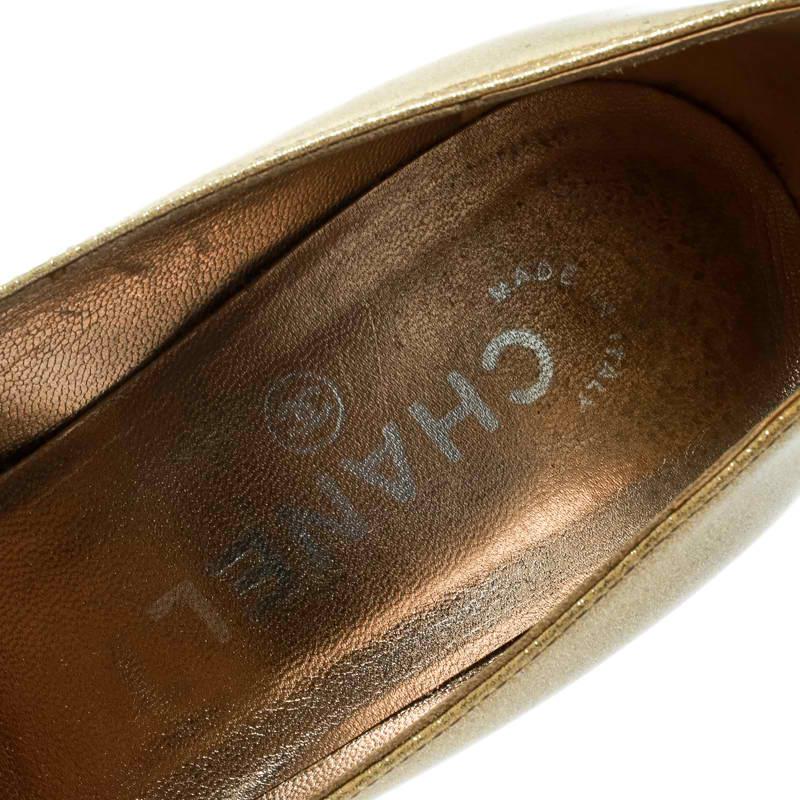 Chanel Metallic Gold Patent Leather Iridescent Cap Toe Platform Pumps Size 37 1