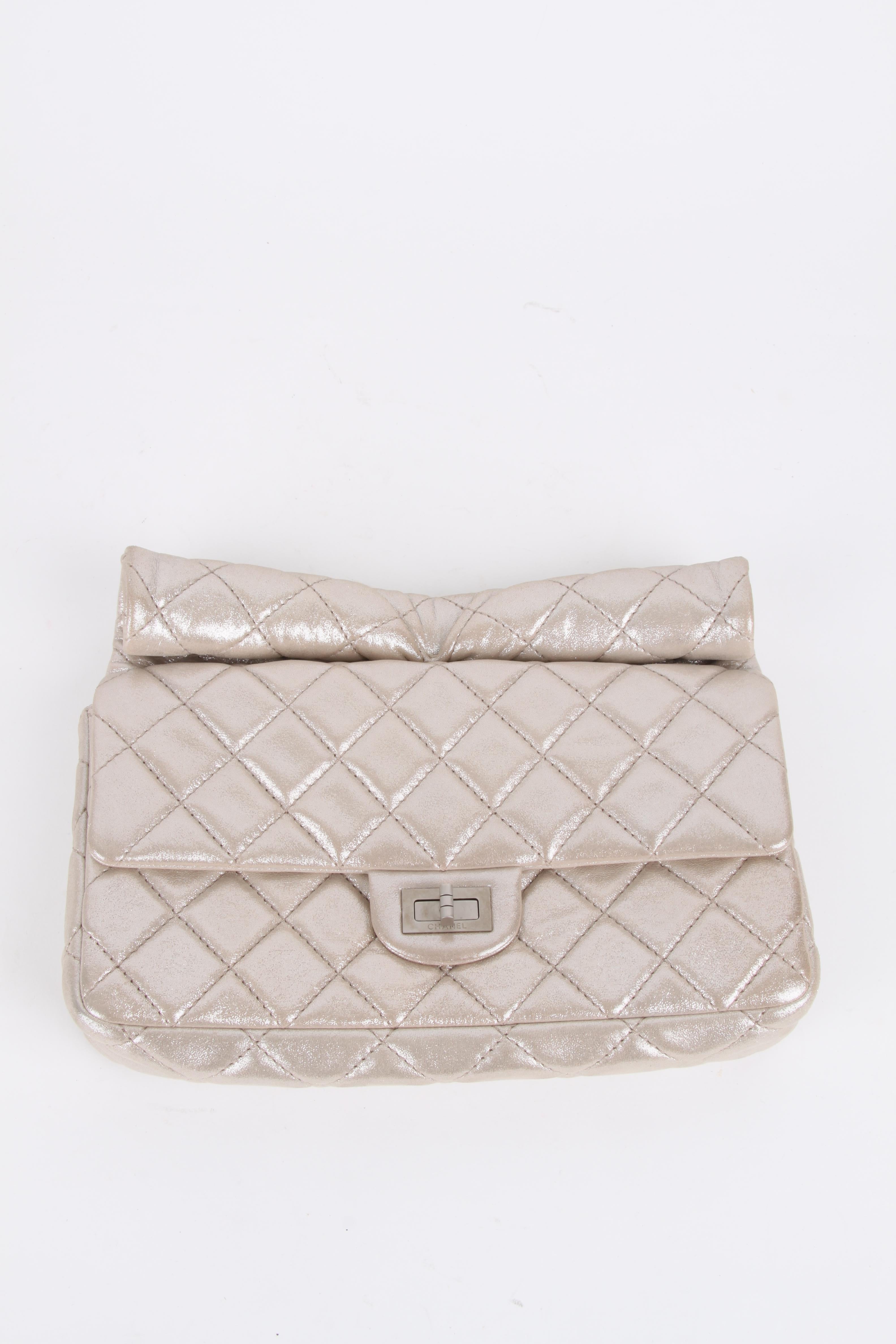 Chanel Metallic Gold Quilted Roll Leather Clutch In Excellent Condition In Baarn, NL