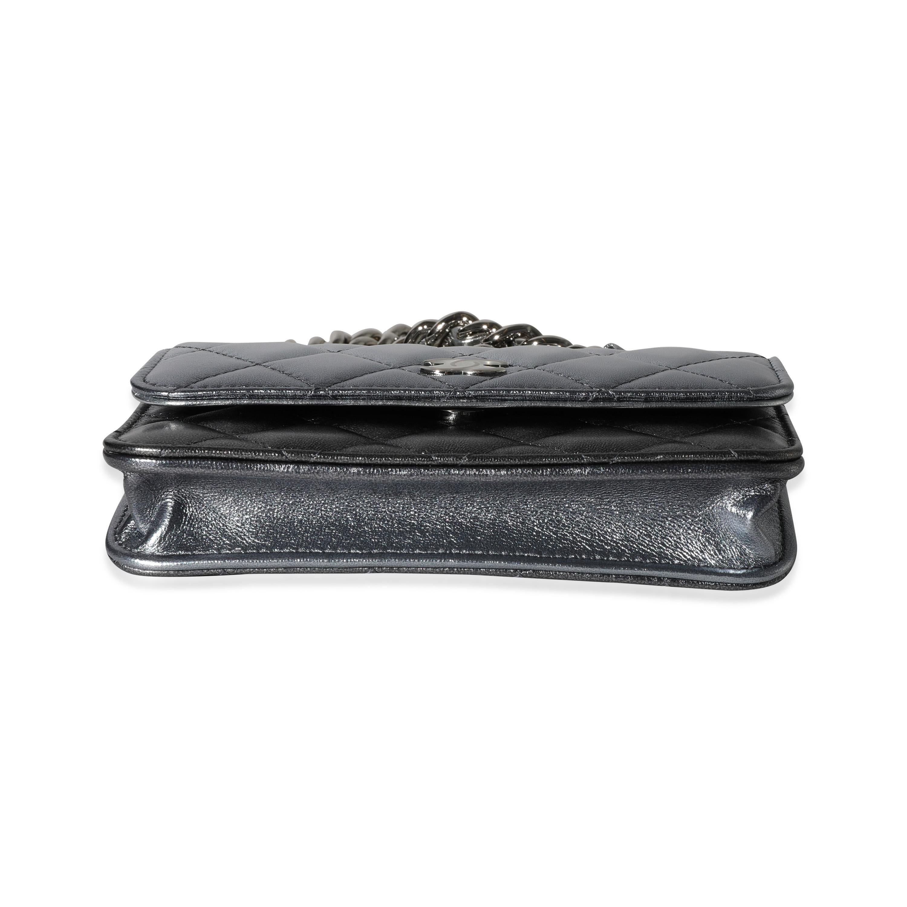 Chanel Metallic Gradient Quilted Lambskin Clutch with Chain In Excellent Condition In New York, NY