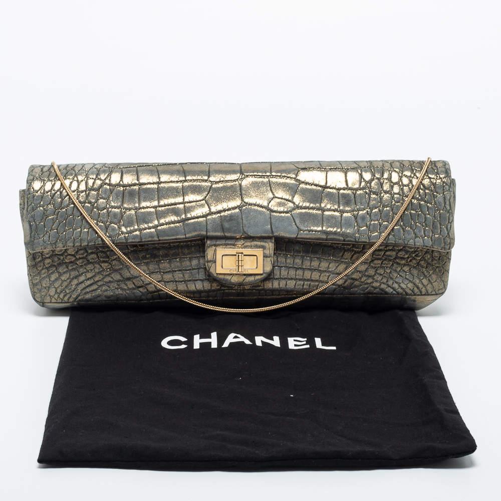 Chanel Metallic Green Croc Embossed Leather Reissue 2.55 East West Chain Clutch 3