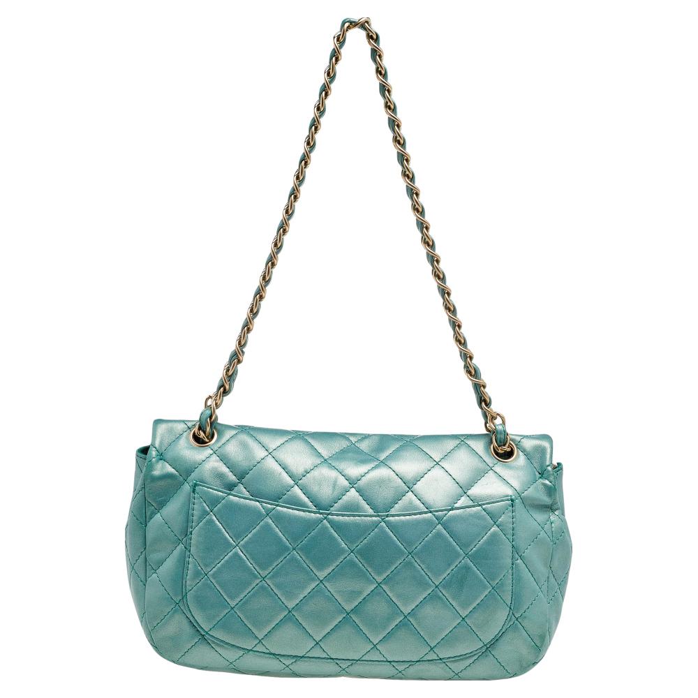 Chanel Metallic Green Quilted Leather Crystal CC Single Flap Shoulder Bag 3