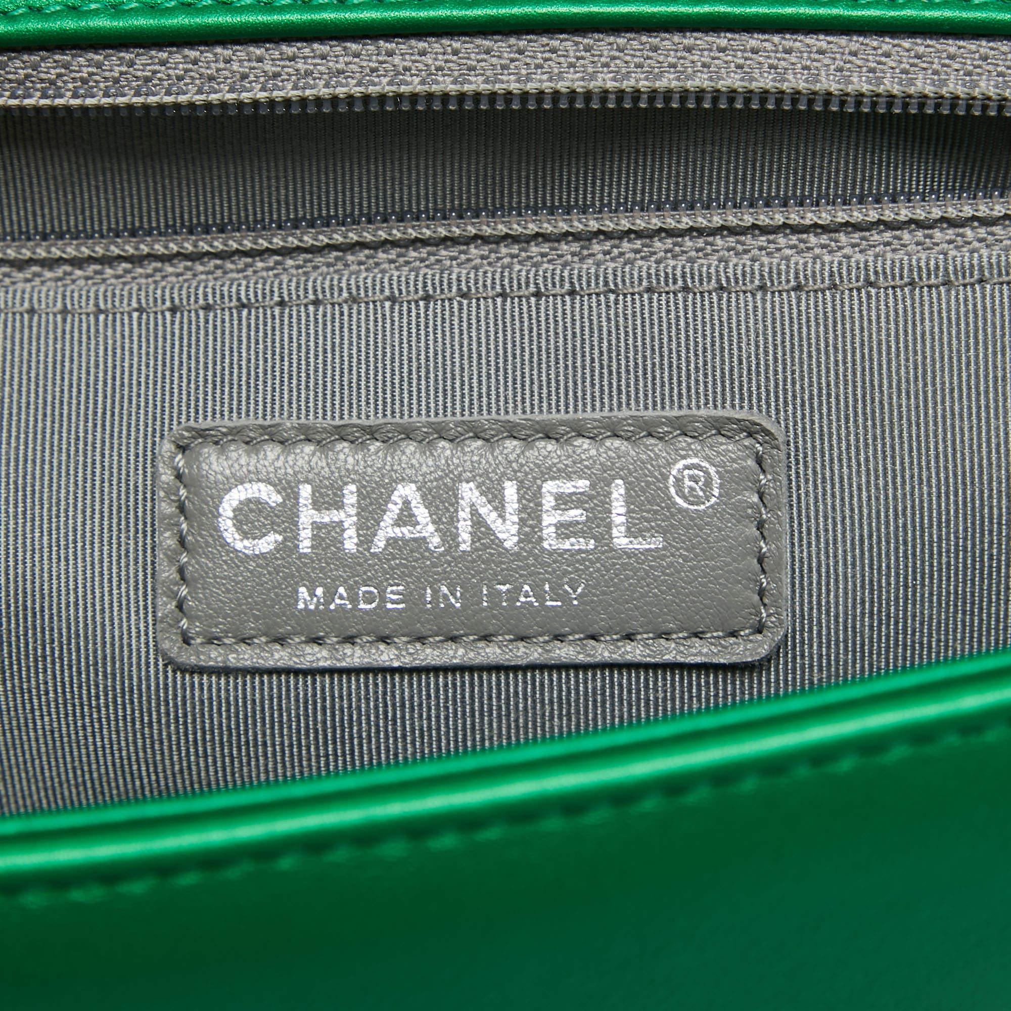 Chanel Metallic Green Quilted Leather New Medium Boy Bag 4
