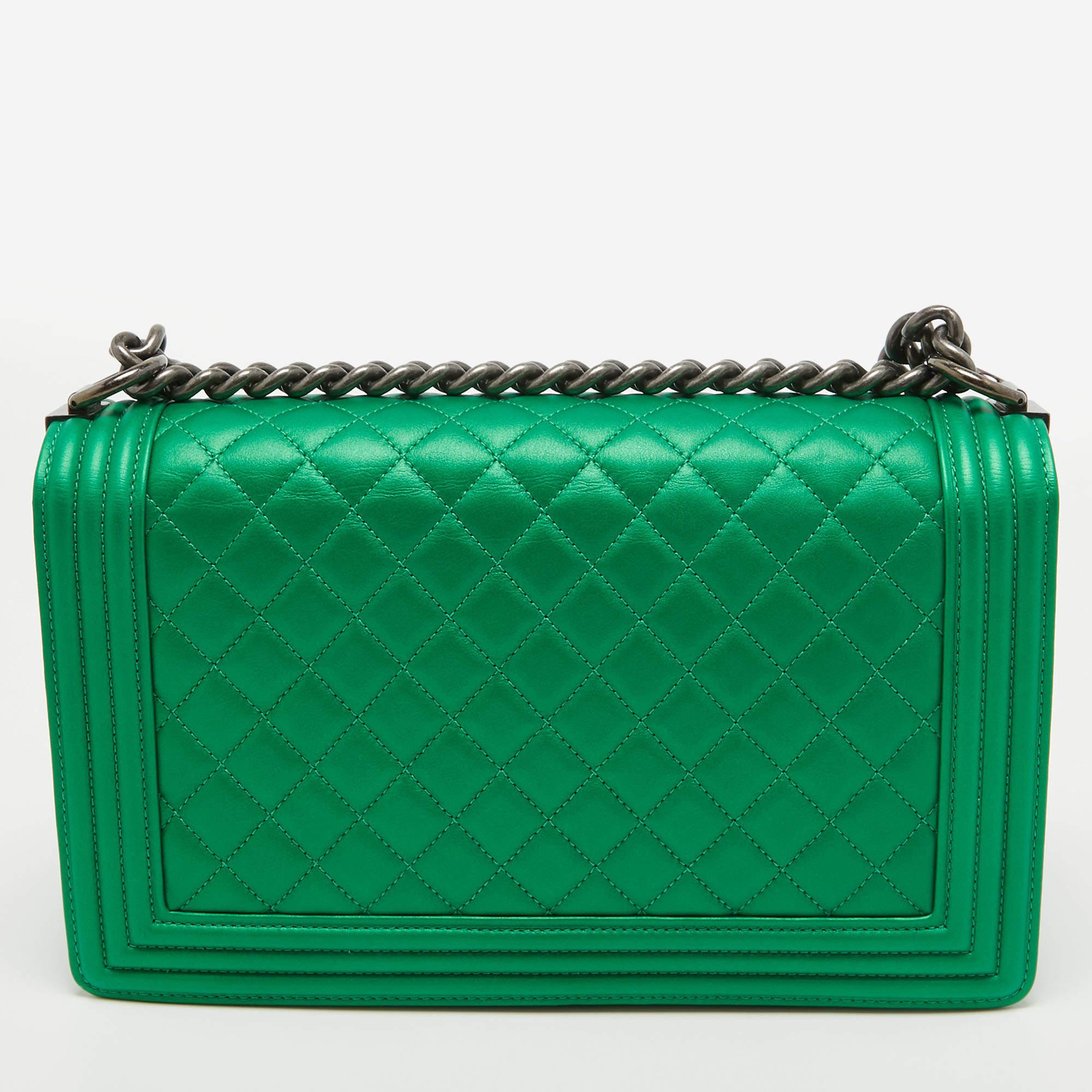 Chanel Metallic Green Quilted Leather New Medium Boy Bag 5