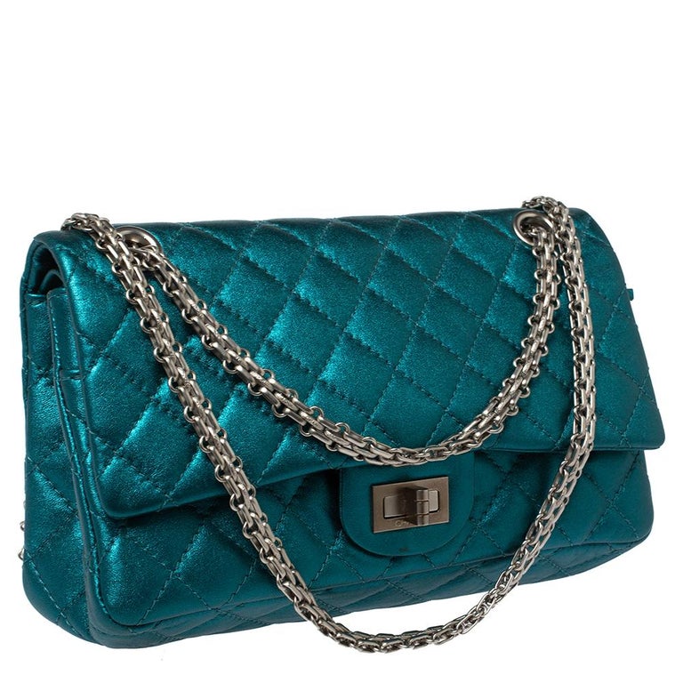 Chanel Metallic Green Quilted Leather Reissue 2.55 Classic 225 Flap Bag at  1stDibs