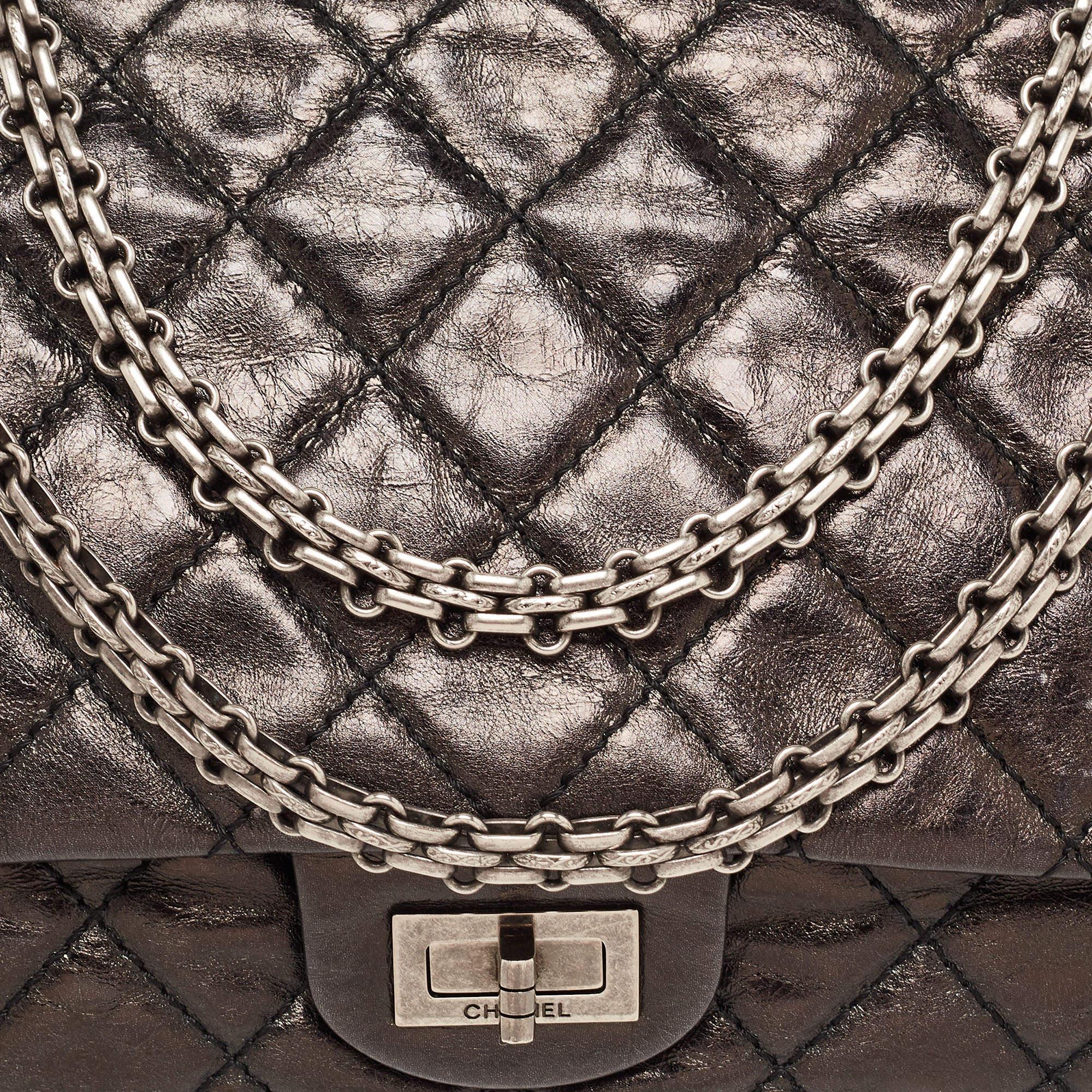 Chanel Metallic Grey/Black Quilted Leather 226 Reissue 2.55 Flap Bag For Sale 7