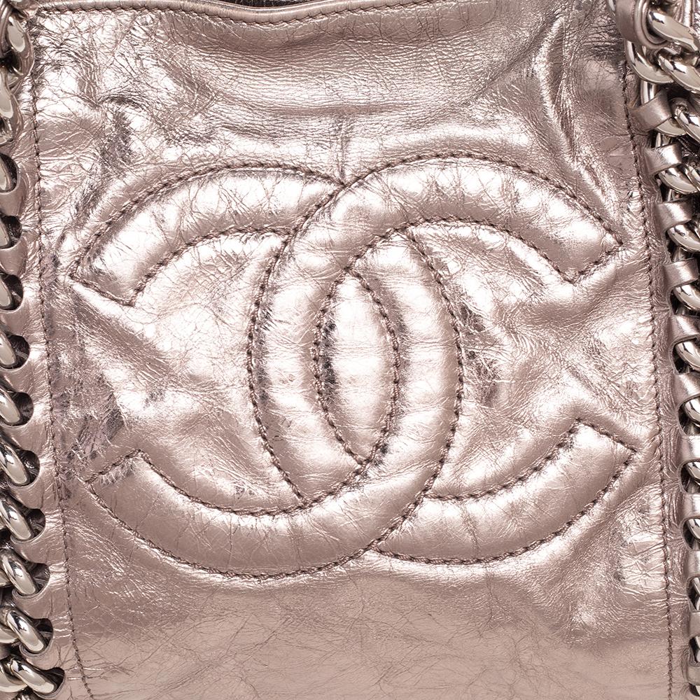 Chanel Metallic Grey Leather Modern Chain East/West Tote Bag In Good Condition In Dubai, Al Qouz 2