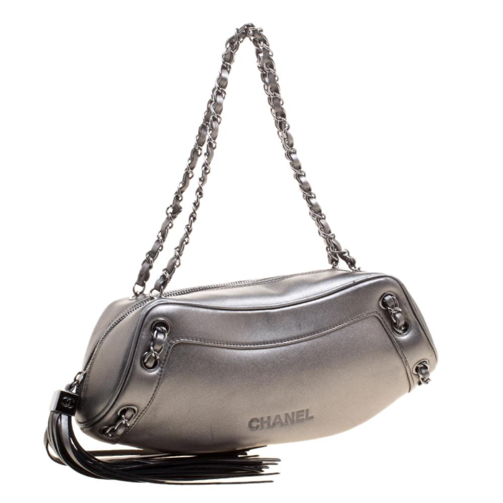 Chanel Metallic Grey Leather Tassel Evening Bag In Good Condition In Dubai, Al Qouz 2