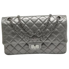 Chanel Metallic Graue gesteppte Leder 226 Reissue 2.55 Klappentasche