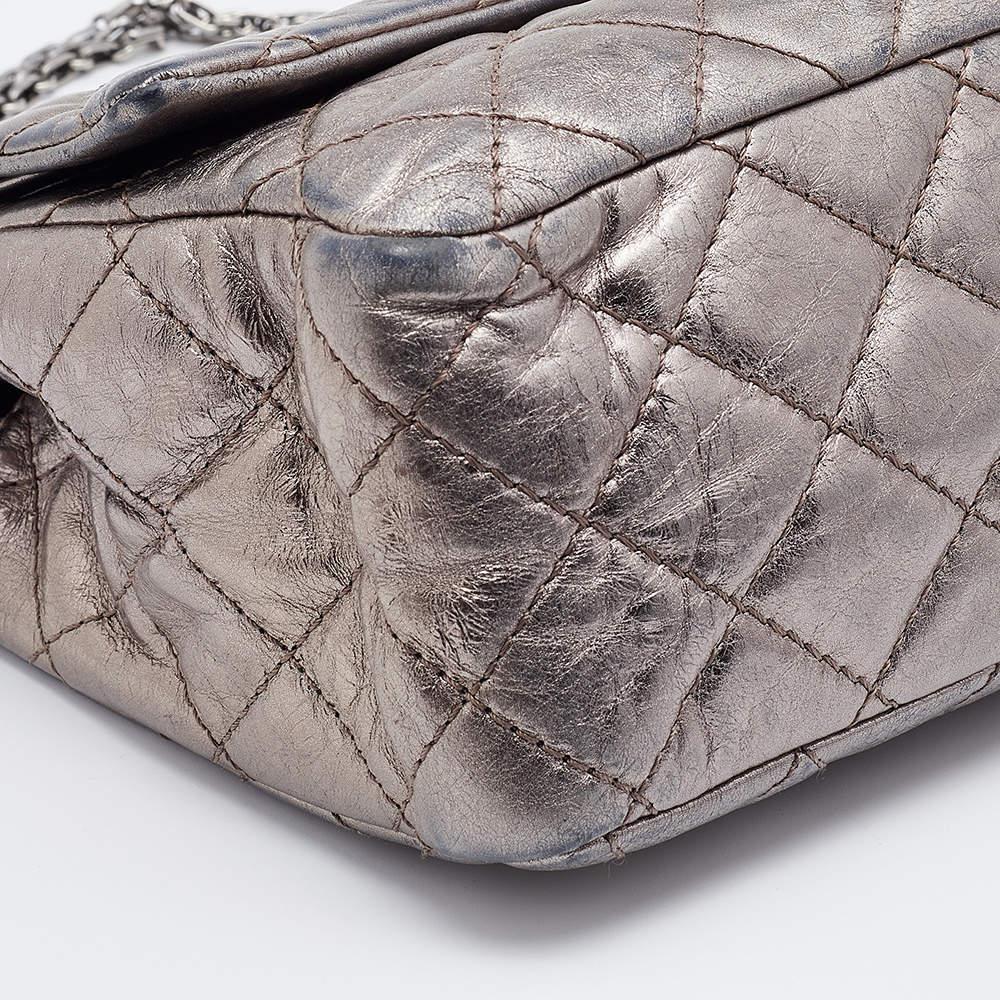 Chanel Metallic Grey Quilted Leather Reissue 2.55 Classic 226 Flap Bag For Sale 5