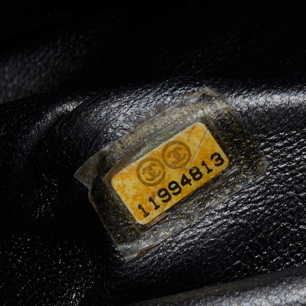 Chanel Metallic Graue gesteppte Reissue 2.55 klassische 226 Klappentasche aus Leder im Angebot 2