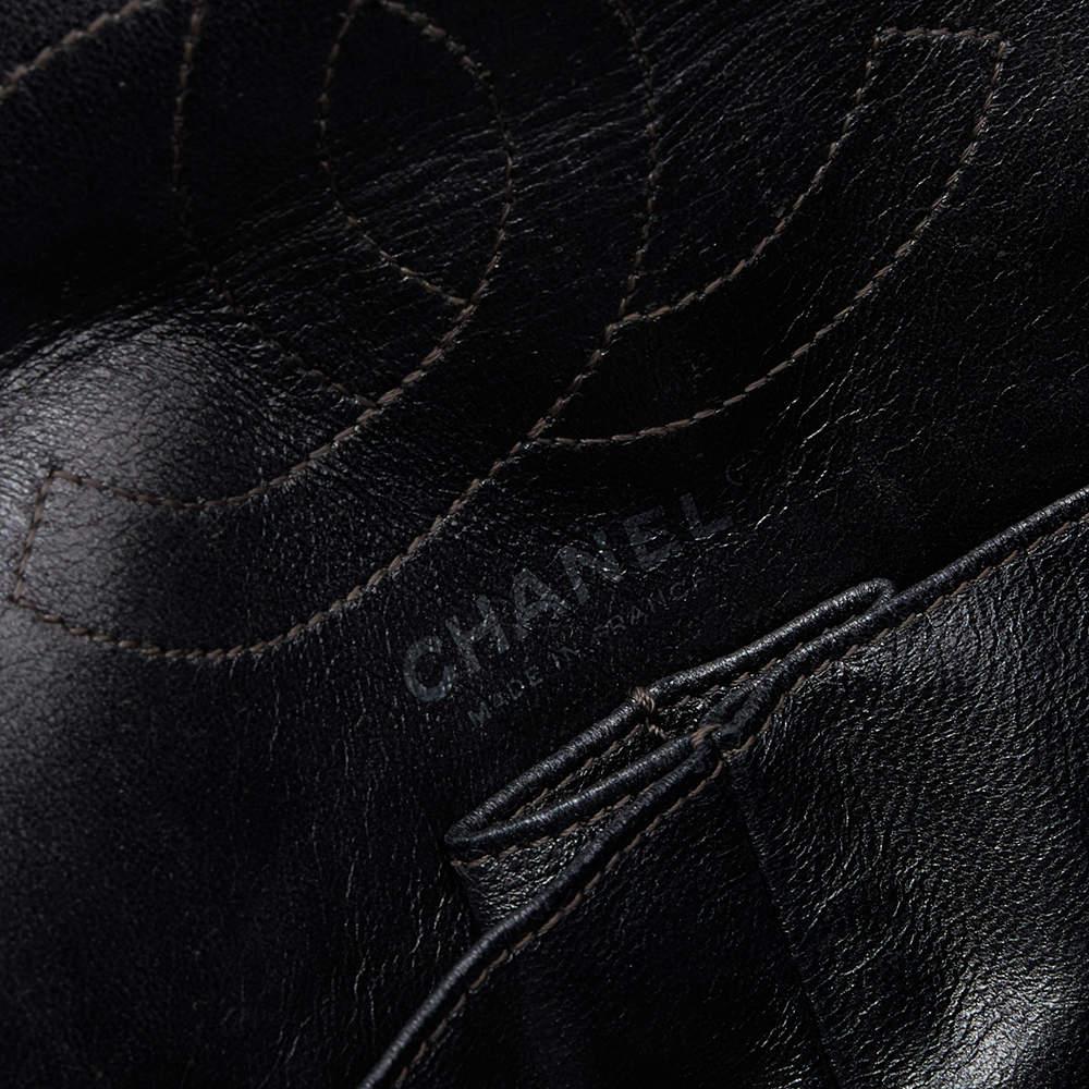 Chanel Metallic Graue gesteppte Reissue 2.55 klassische 226 Klappentasche aus Leder im Angebot 3