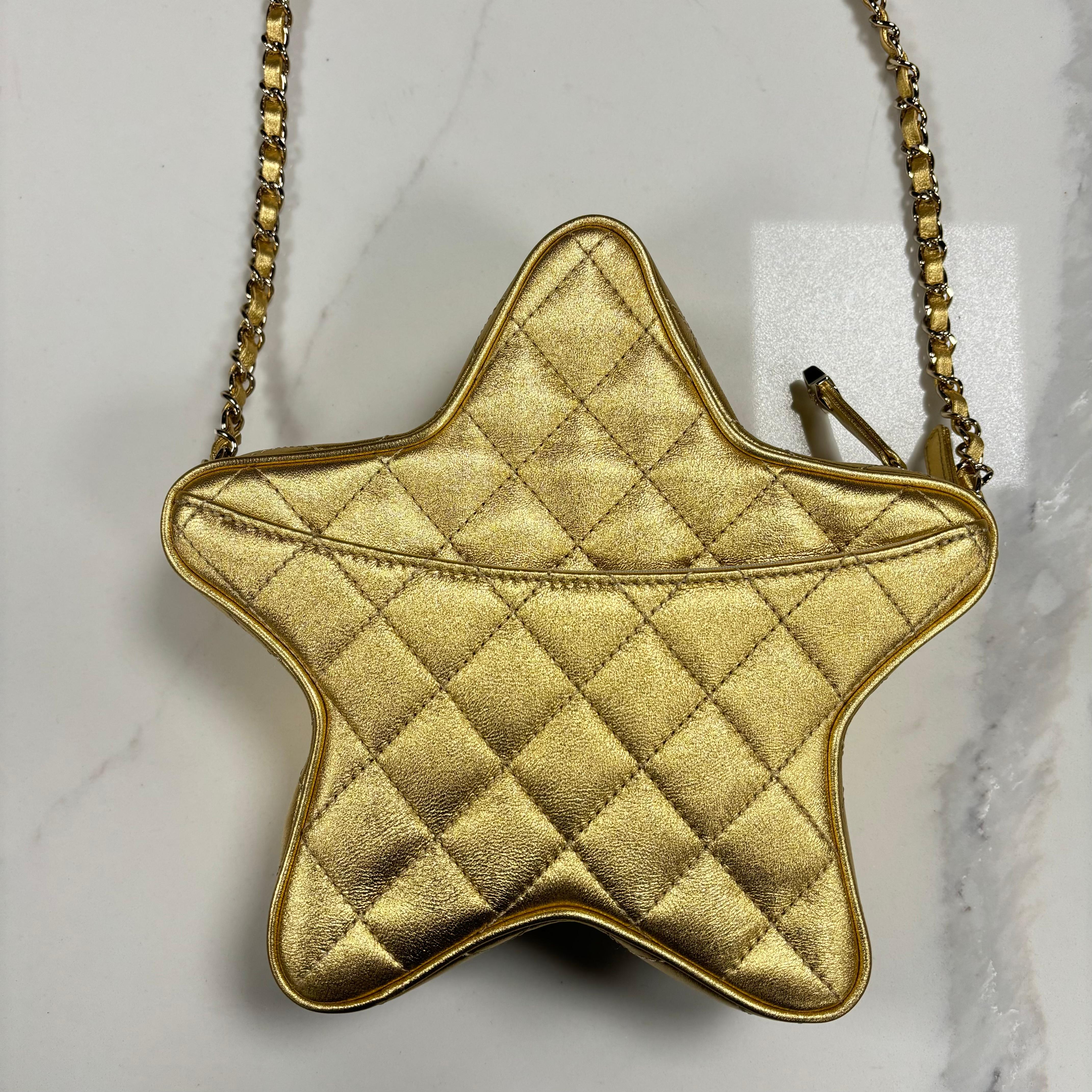 Chanel Metallic Lambskin & Gold-tone Metal Star Handbag In New Condition In Montreal, Quebec