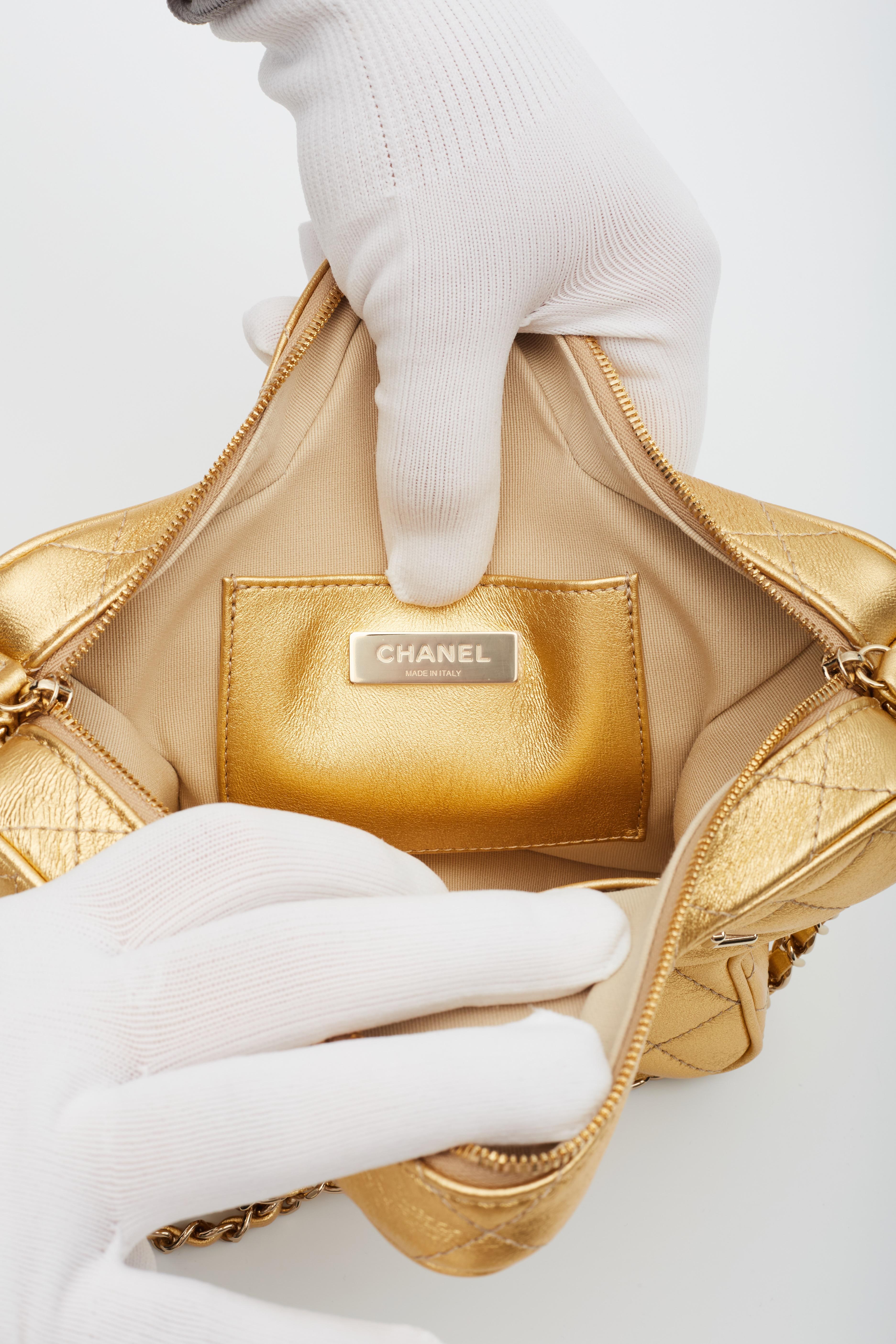 Chanel Metallic Lambskin & Gold Walk Of Fame Star Bag For Sale 6