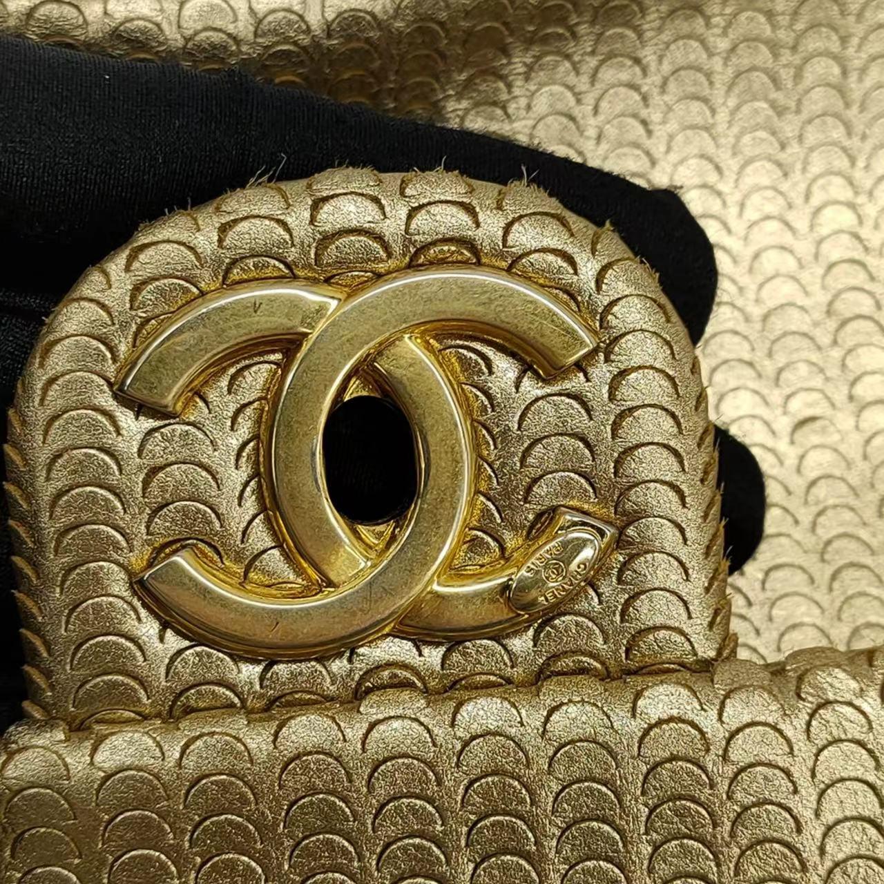 Chanel Metallic Lambskin Laser Cut Medium Gold Classic Flap Bag 12