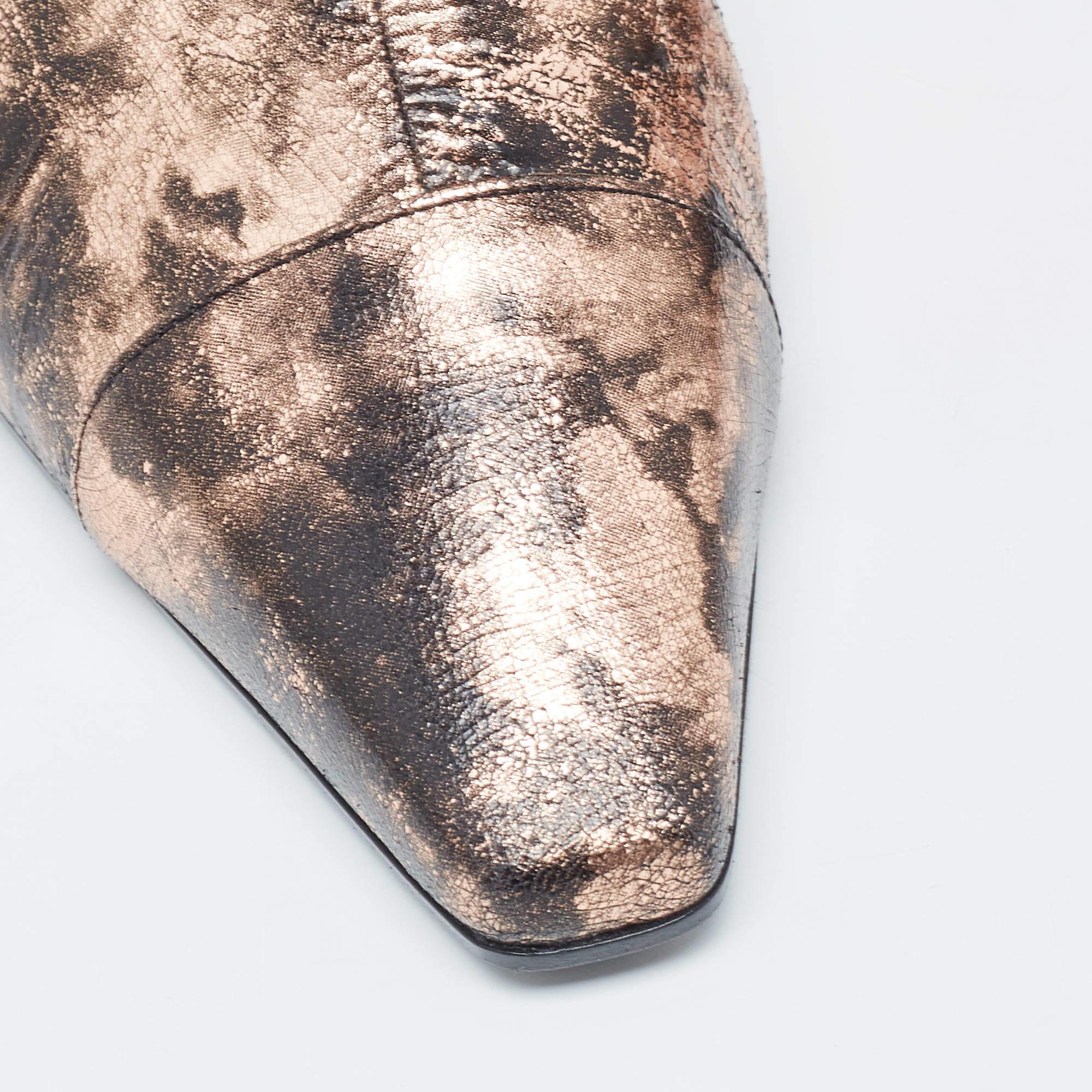 Chanel Bottes à bout pointu en cuir métallisé, taille 40 en vente 4