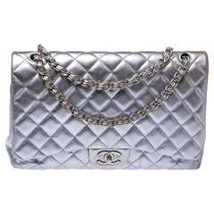 Chanel Metallic Blass lila gesteppte Leder Maxi Classic Double Flap Tasche