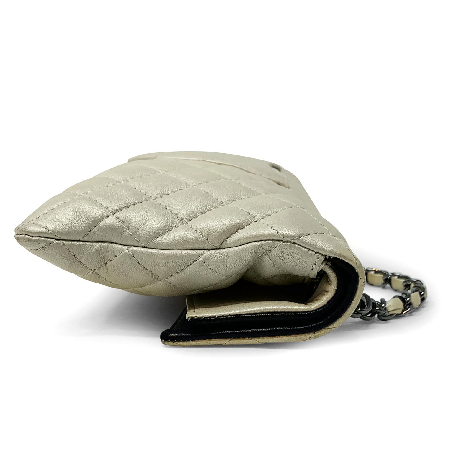 Chanel Metallic Pearl Leather East West Reissue Bag 1