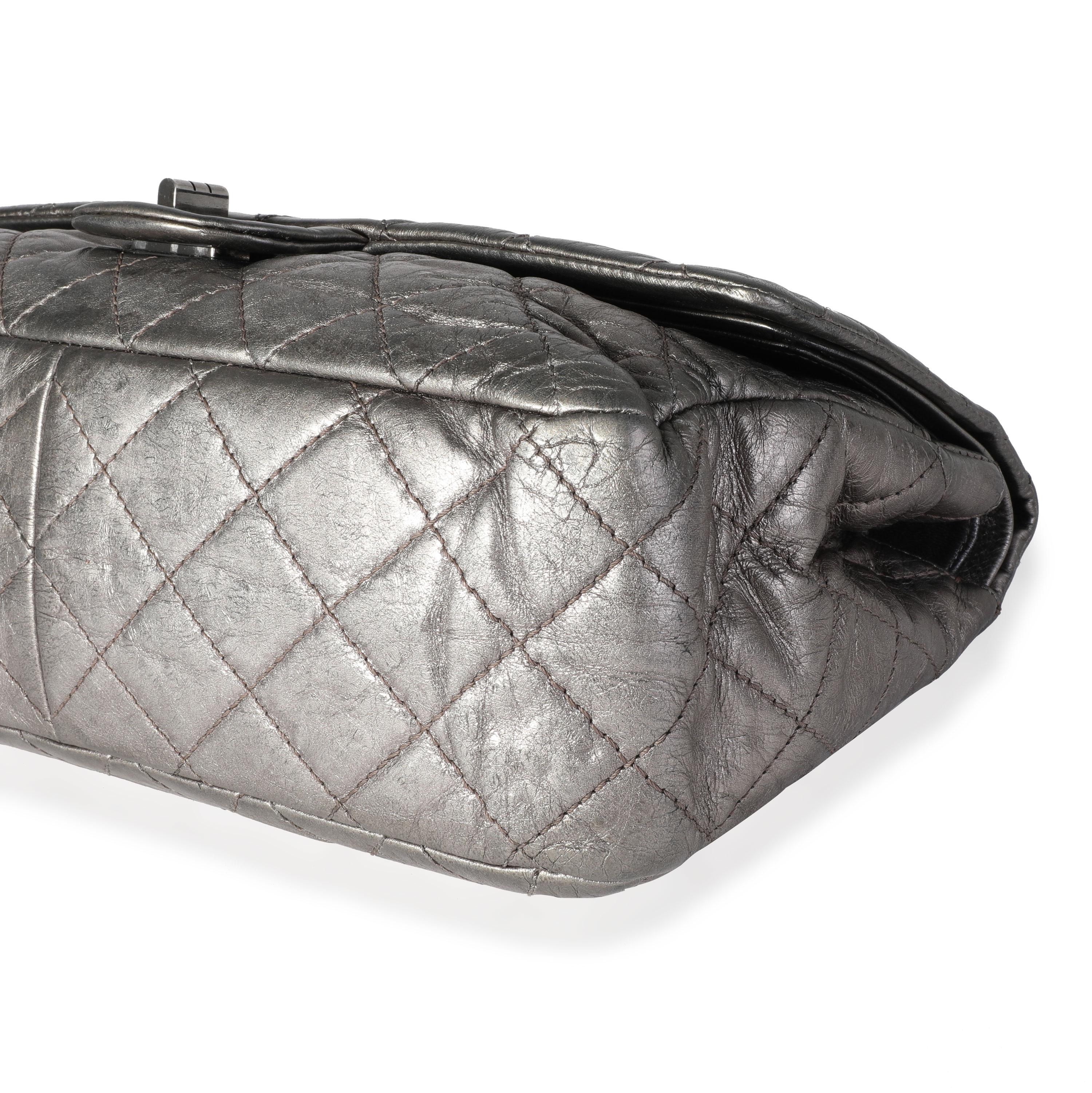 Chanel Metallic Pewter Crinkle Lambskin Reissue 2.25 227 Double Flap Bag In Excellent Condition For Sale In New York, NY