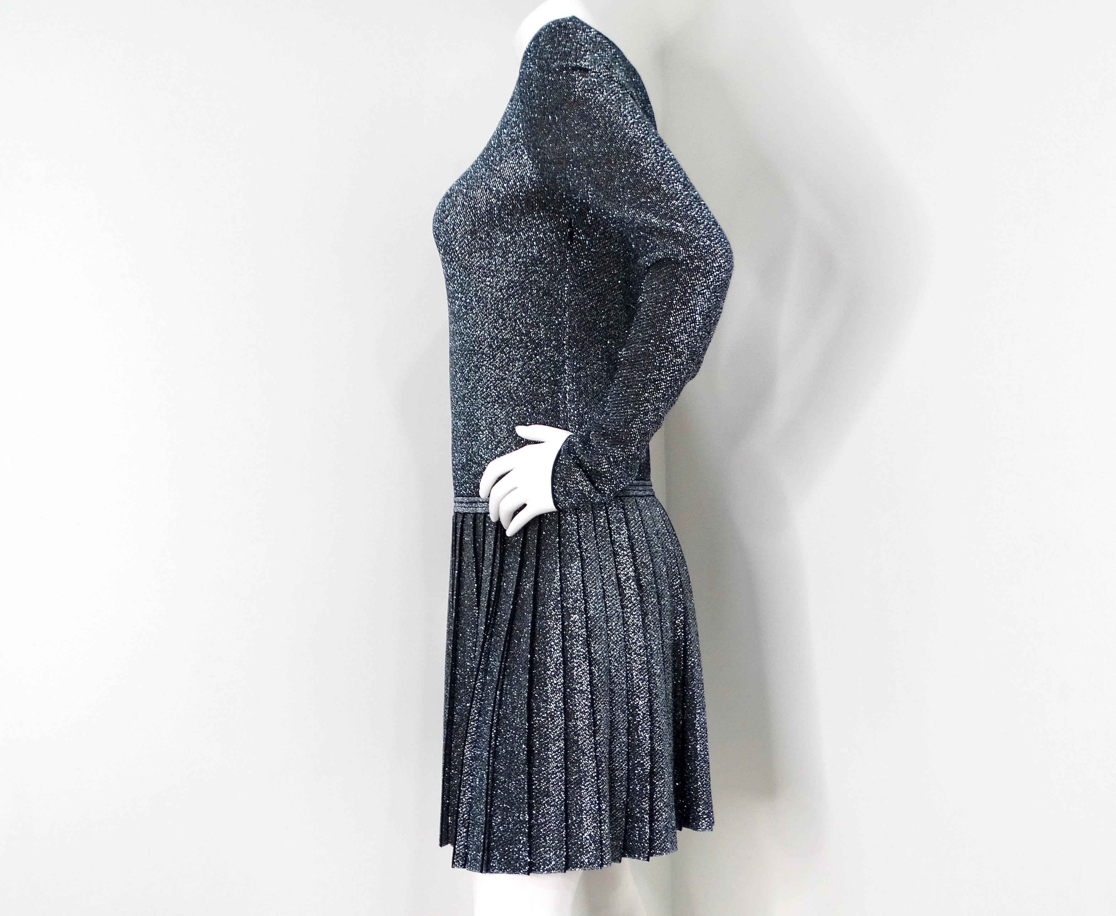 Chanel - Robe à manches longues plissées métallisées Bon état - En vente à Scottsdale, AZ