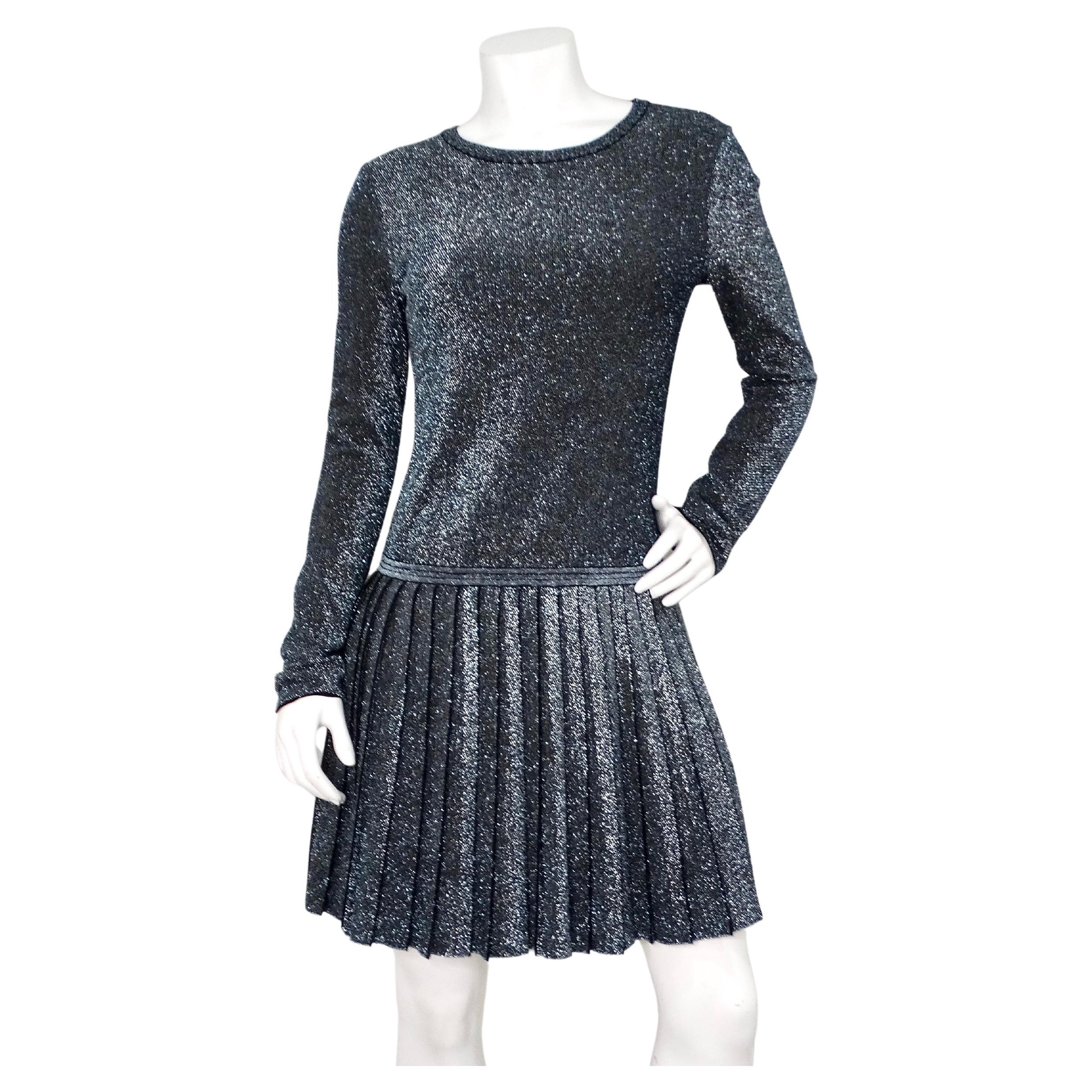 Chanel - Robe à manches longues plissées métallisées en vente