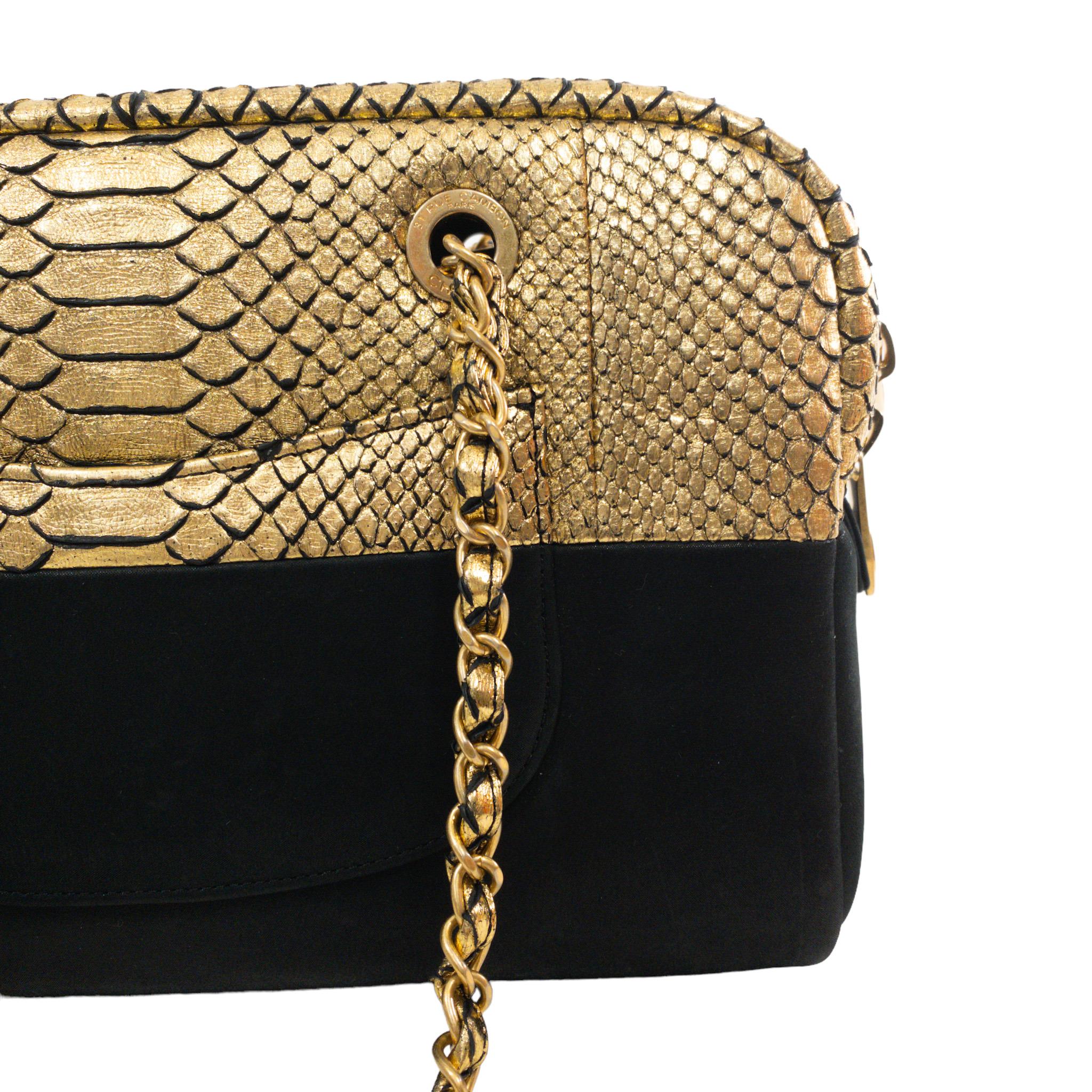 Chanel Metallic Python Bowler-Tasche aus Wildleder im Angebot 1