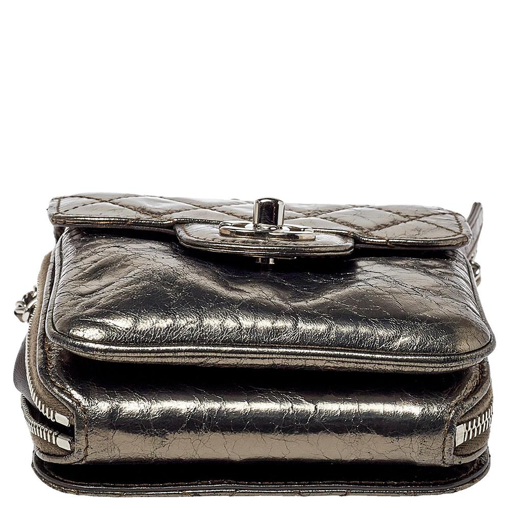 Chanel Metallic gesteppt gealtertes Leder Muscheln Brieftasche auf Kette Damen