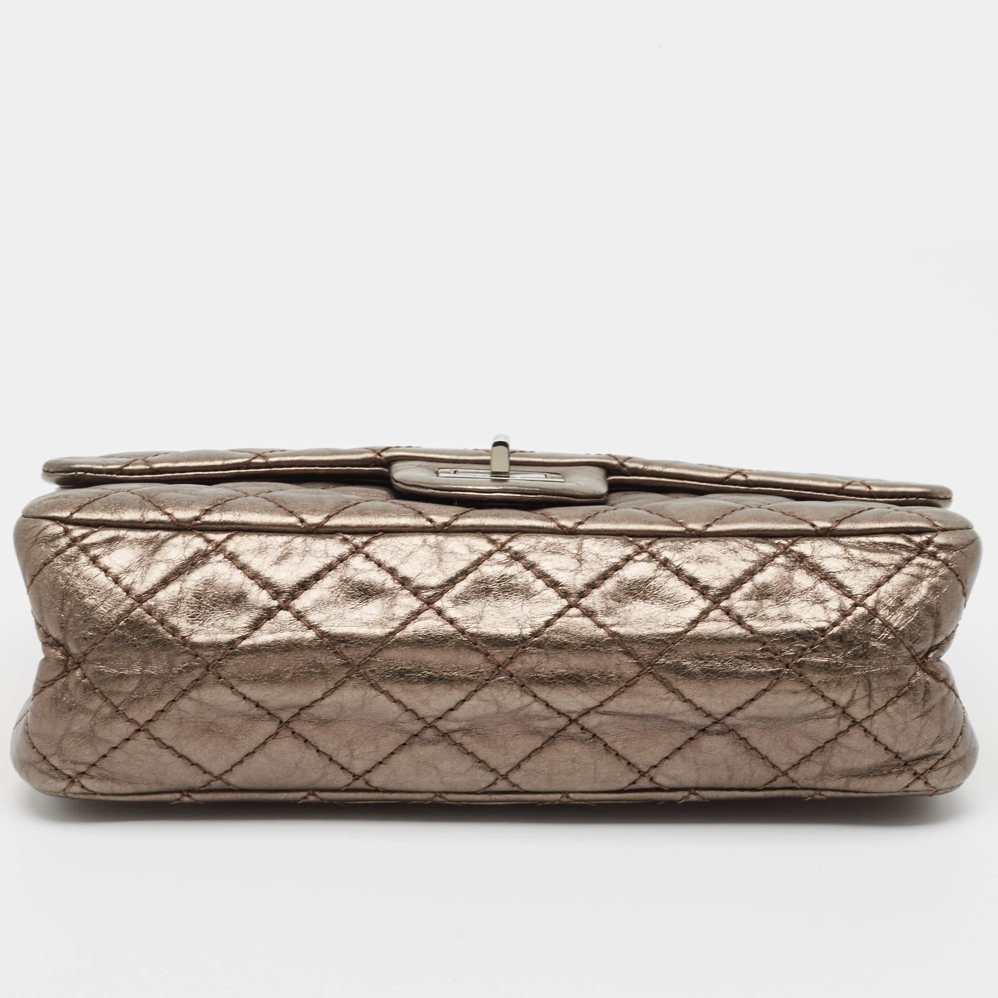 Chanel Metallic Quilted Aged Leather Reissue 2.55 Classic 225 Flap Bag For Sale 1