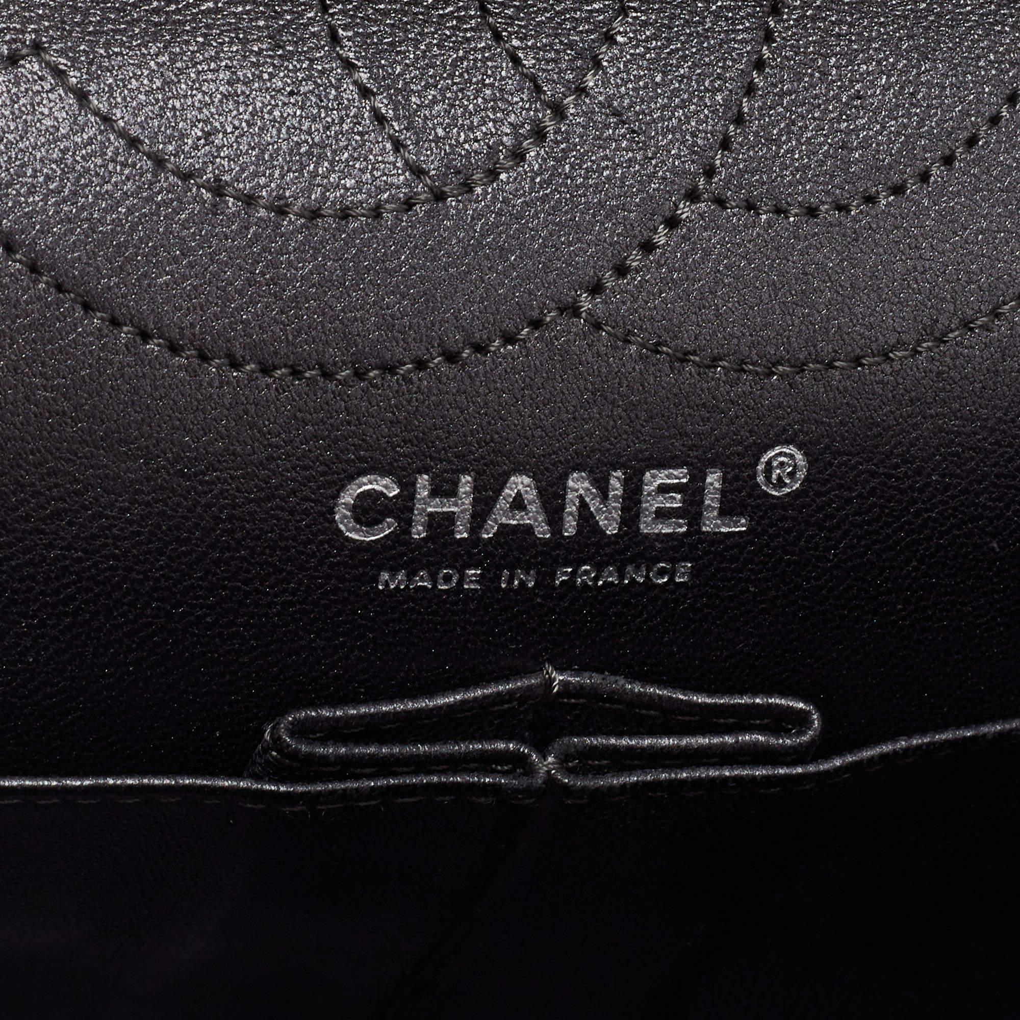 Chanel Metallic Quilted Aged Leather Reissue 2.55 Classic 226 Klappentasche Damen im Angebot