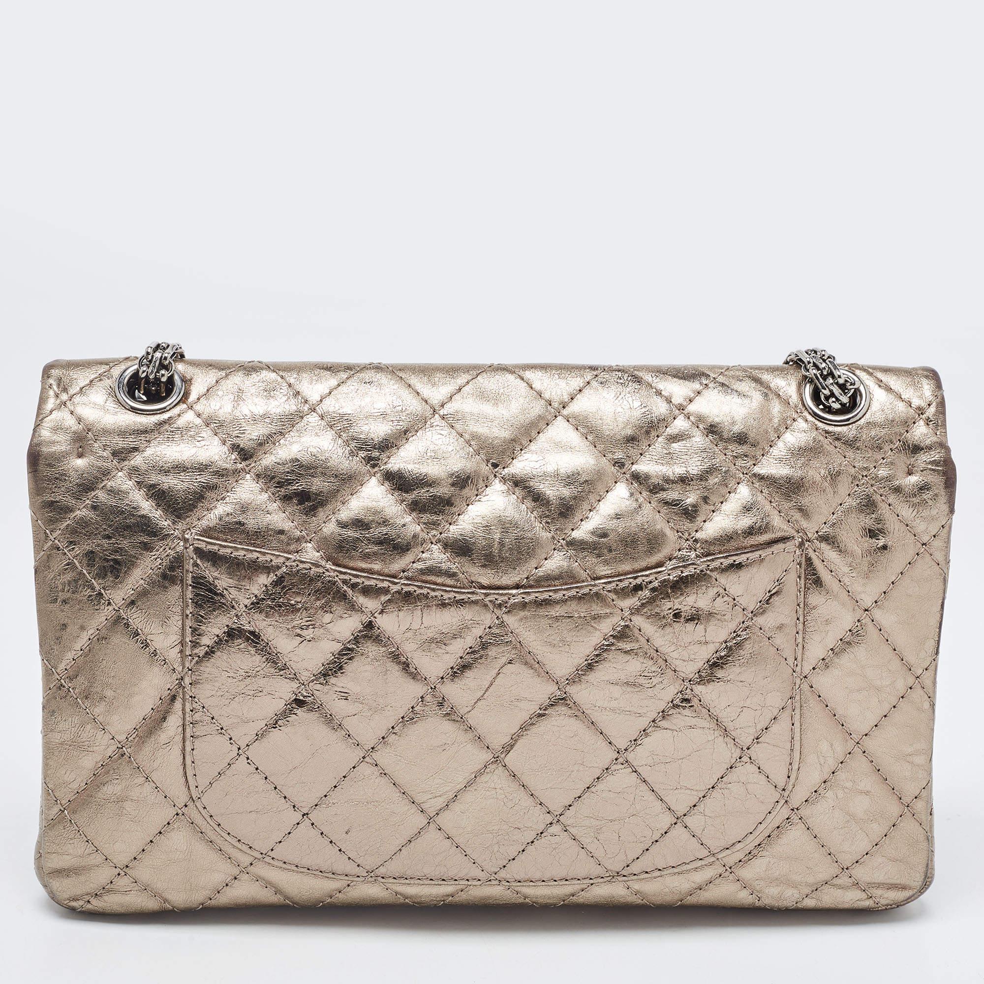 Chanel Metallic Quilted Aged Leather Reissue 2.55 Classic 226 Flap Bag For Sale 4