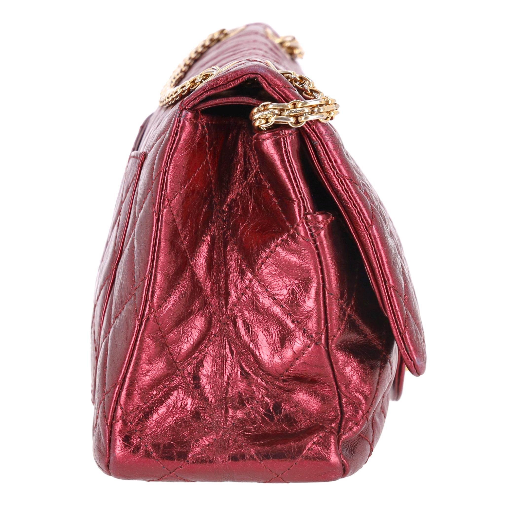Chanel - Sac à rabat 2.55 Reissue 227 en cuir de veau matelassé métallisé Bon état - En vente à London, GB